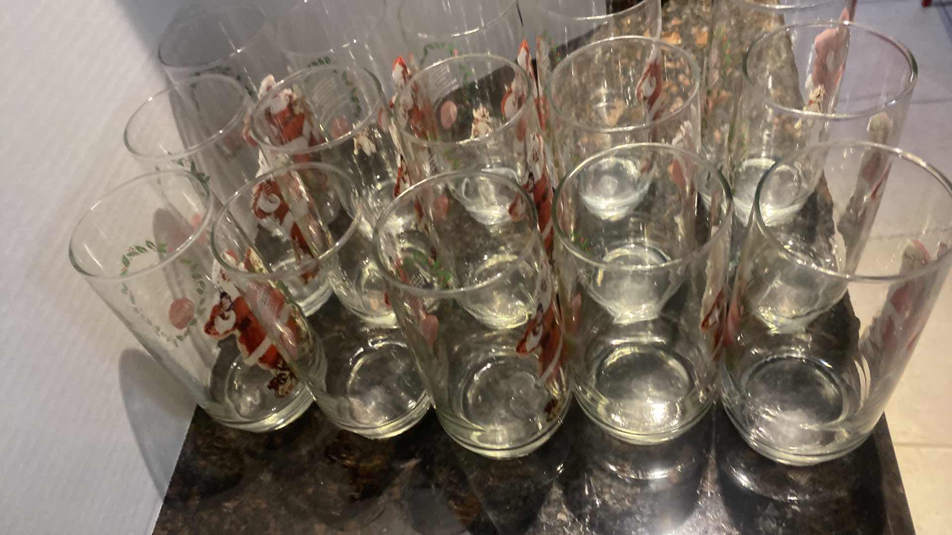 View 3 of VINTAGE COCA-COLA HOLIDAY GLASSES (15)