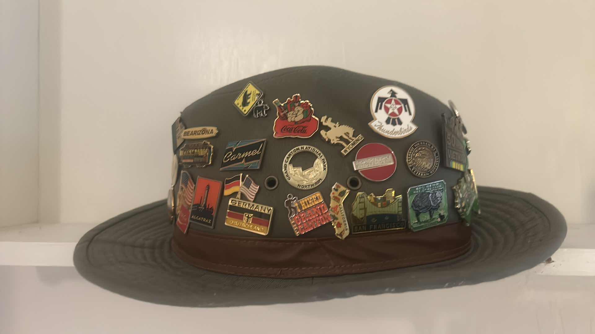 View 4 of MEN’S HAT WITH PIN COLLECTION