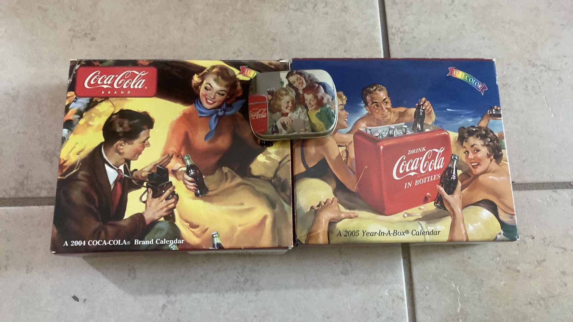 View 2 of VINTAGE COCA-COLA MEMORABILIA (6)