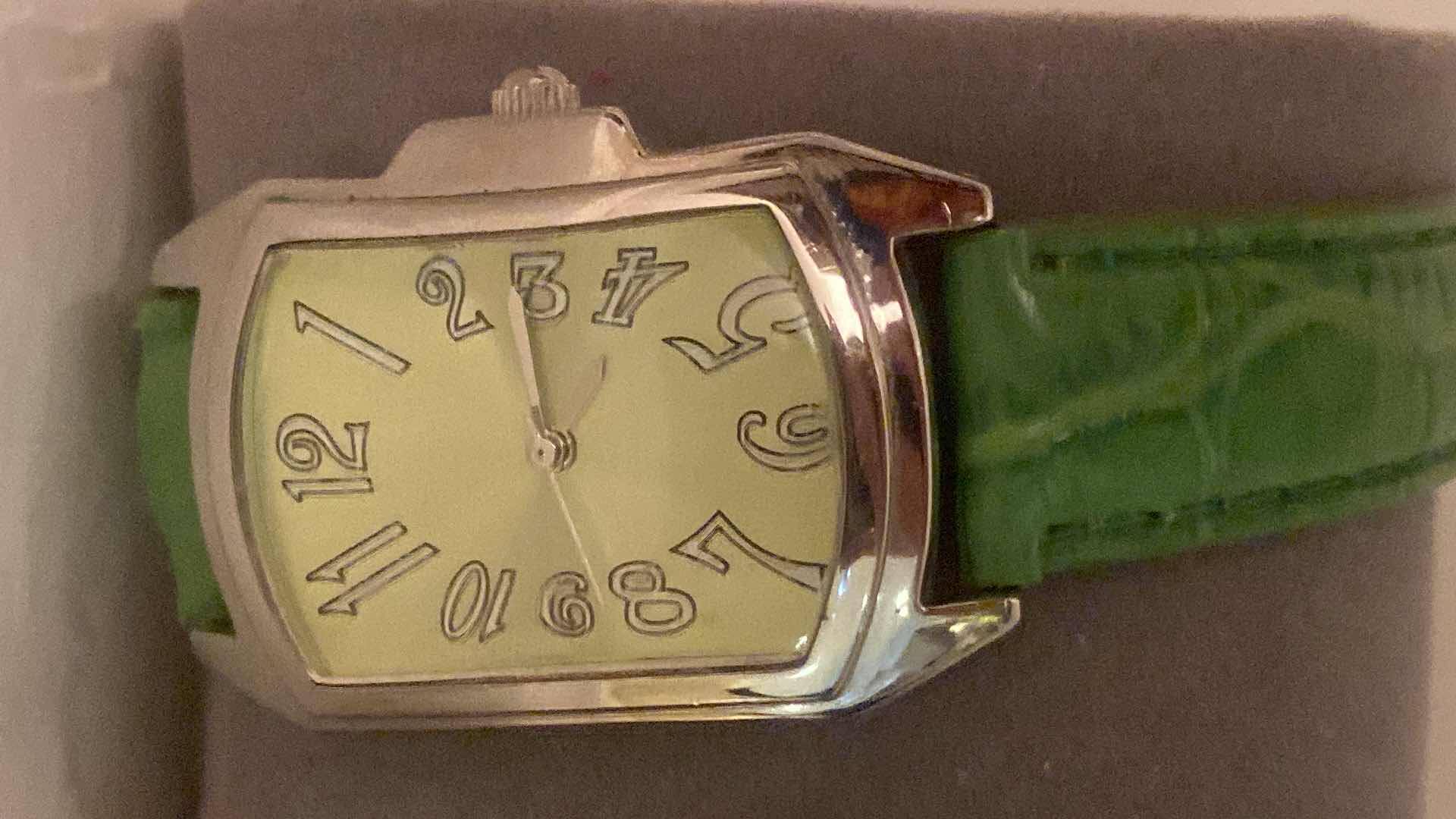View 4 of WOMEN’S FASHION WATCHES (3)