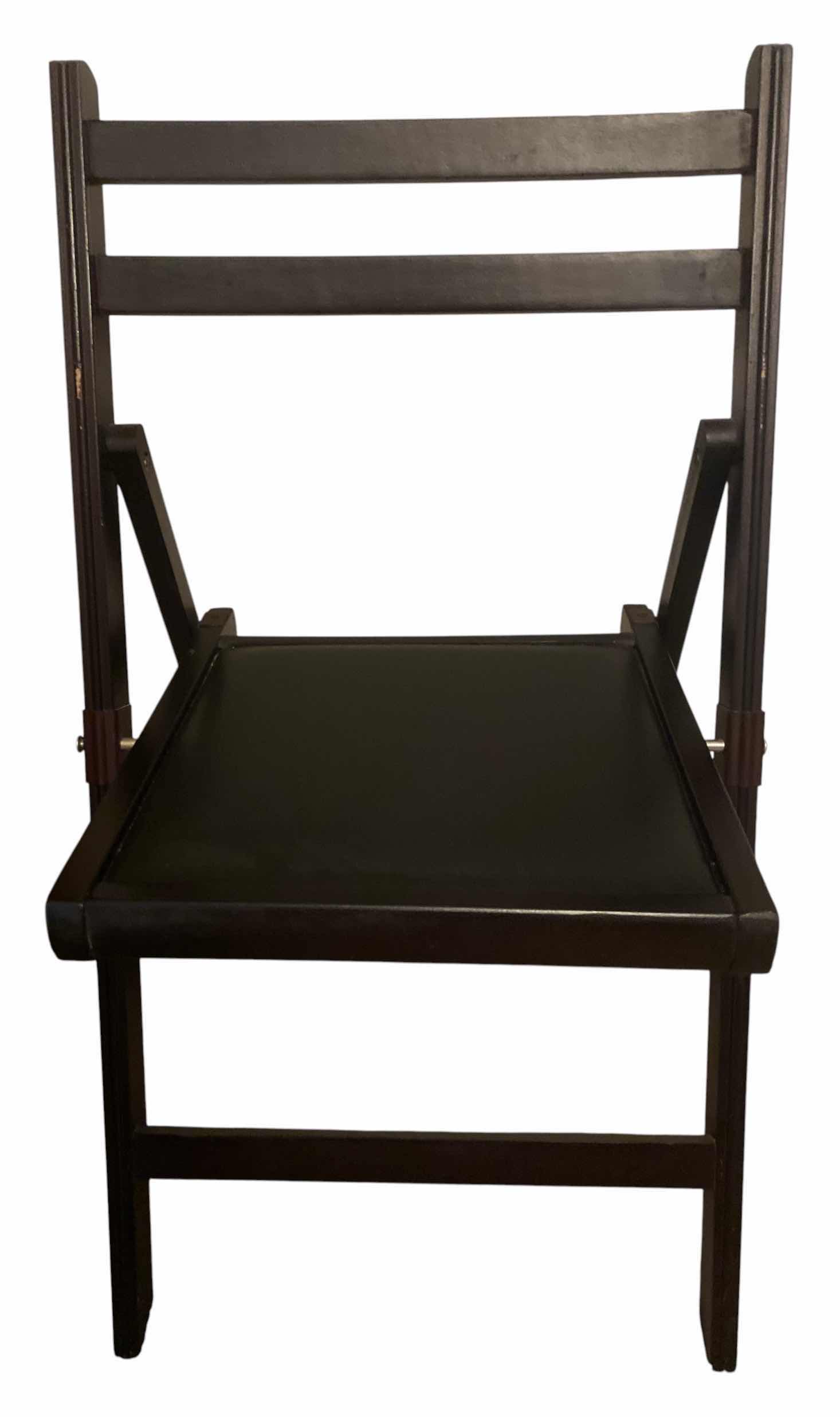 View 1 of FOLDING CHAIR