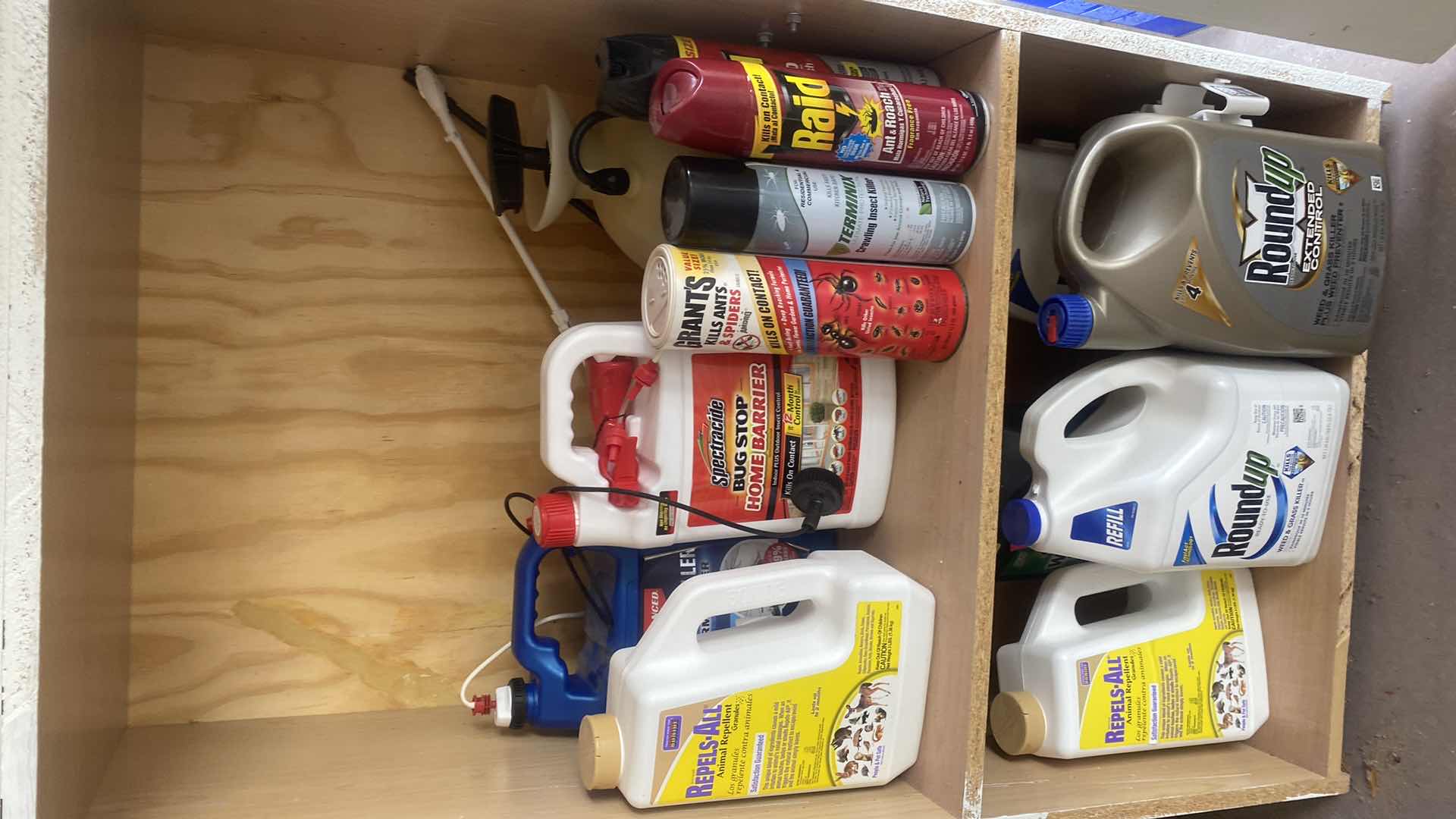 View 3 of CONTENTS GARAGE CABINET – GARDENING AND PEST CONTROL