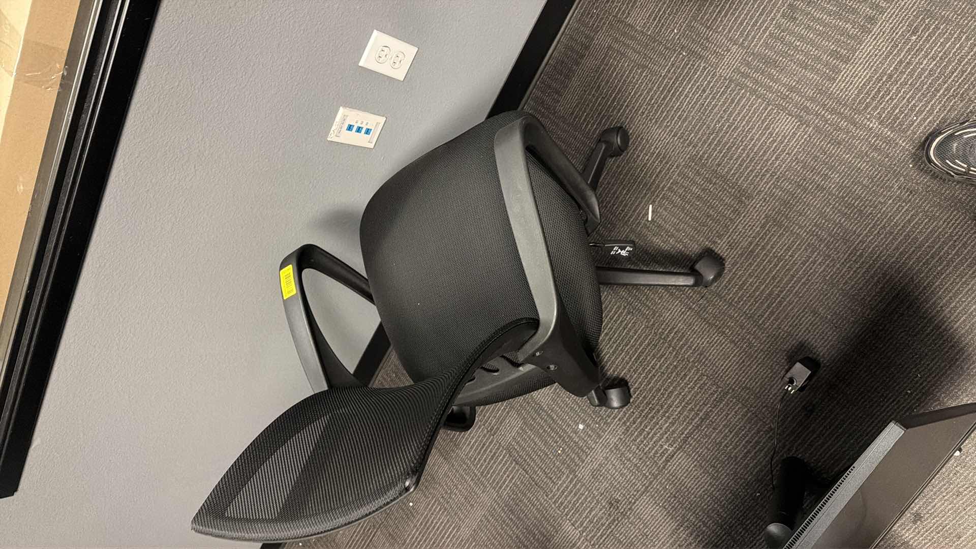 Photo 1 of Black mesh task chair