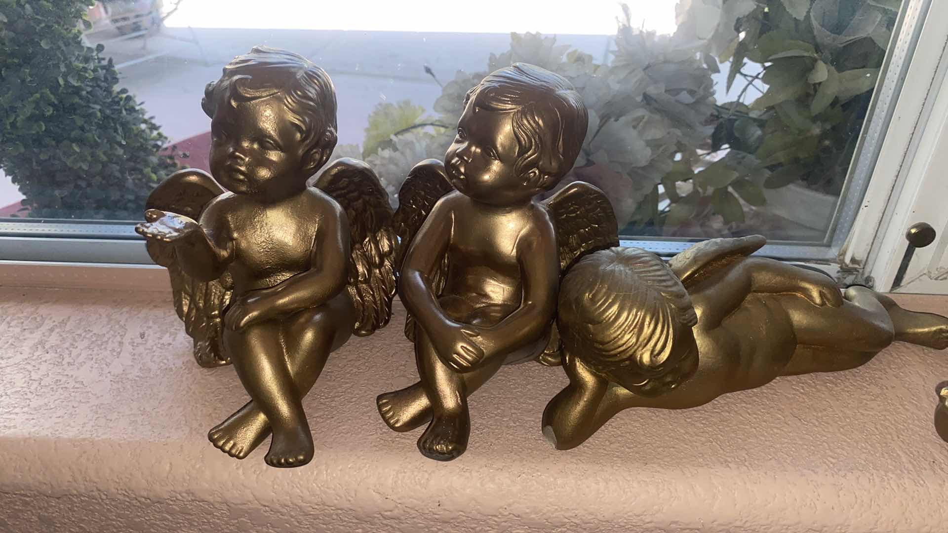 Photo 1 of 6 - GOLD CHERUBS LARGEST H9”