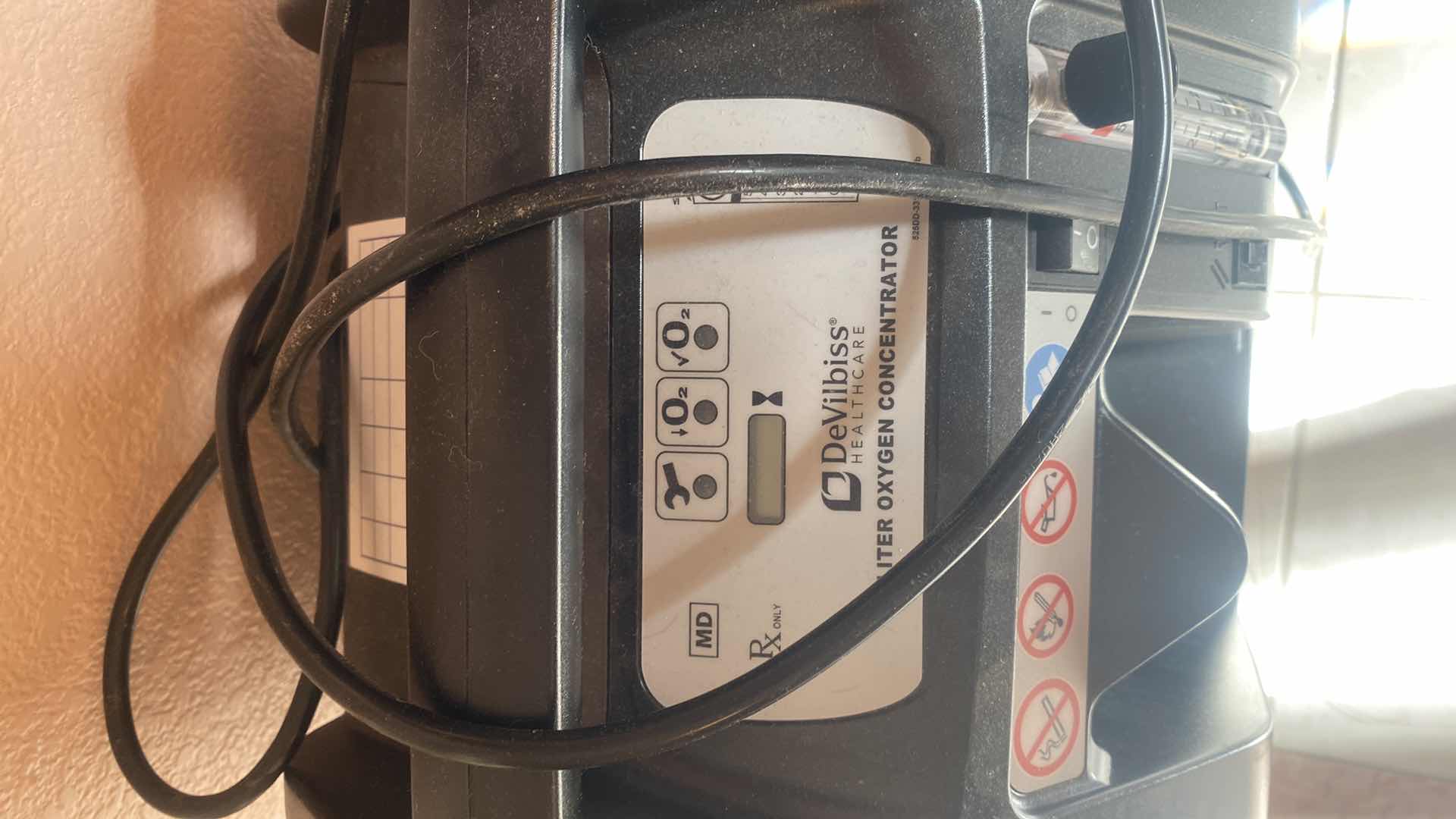 Photo 1 of DE VILBISD 5 LITER OXYGEN CONCENTRATOR