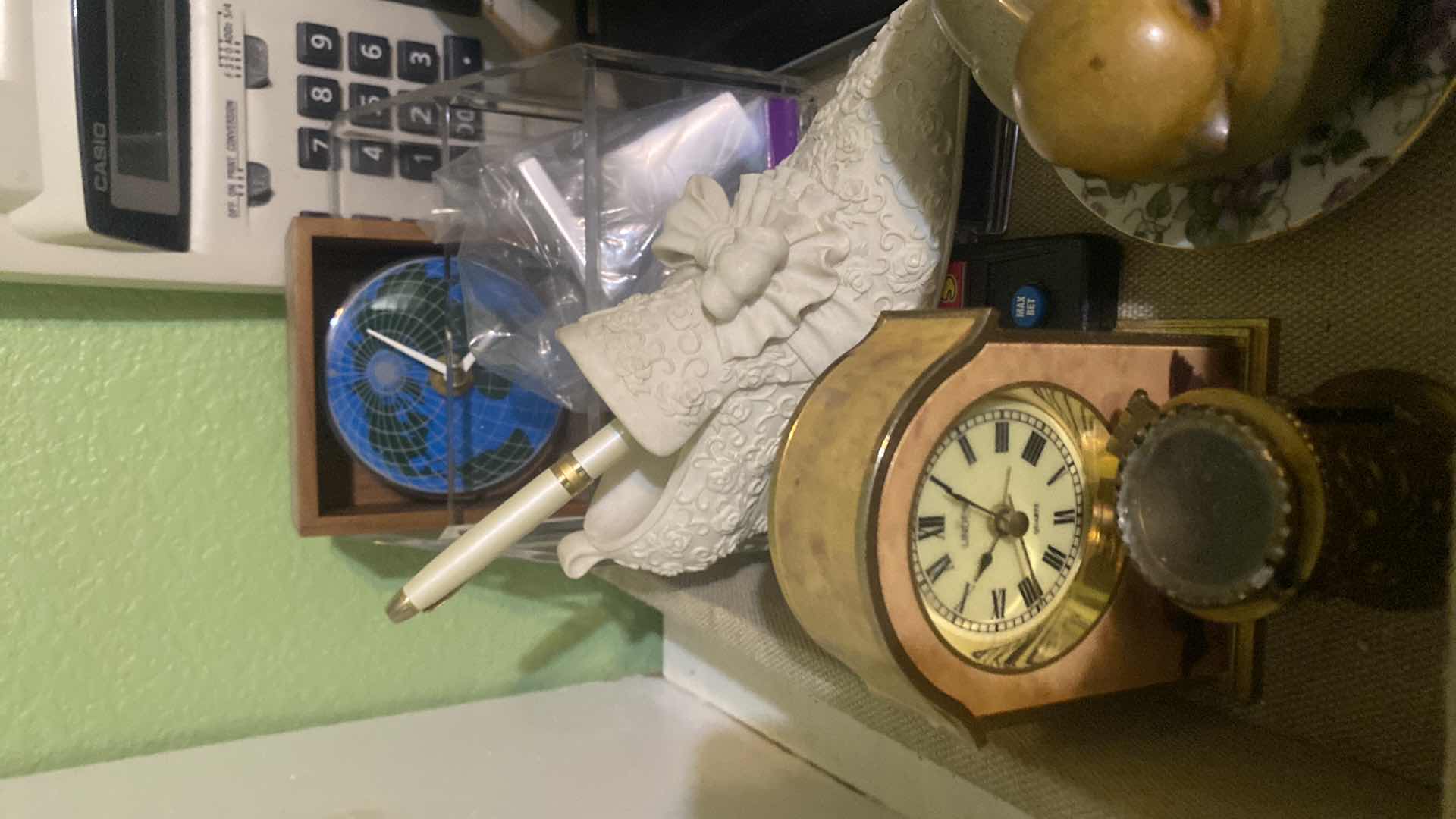 Photo 1 of TRAY WITH OFFICE ITEMS