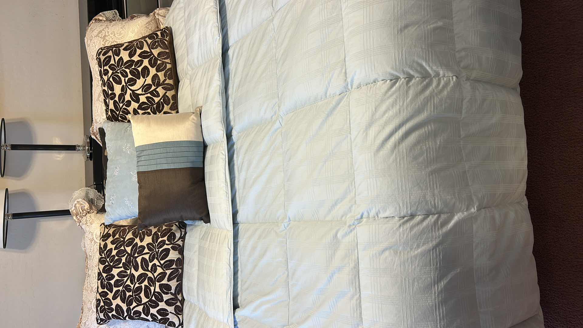 Photo 1 of FULL / QUEEN COMFORTER WITH SEVEN PILLOWS