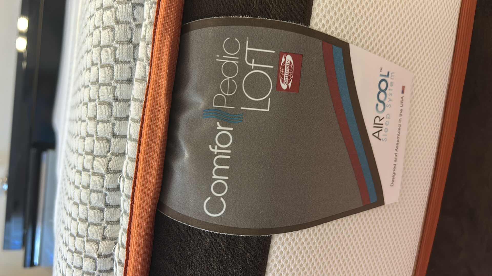 Photo 1 of SIMMONS QUEEN COMFOR/PEDIC LOFT AIR COOL SLEEP SYSTEM