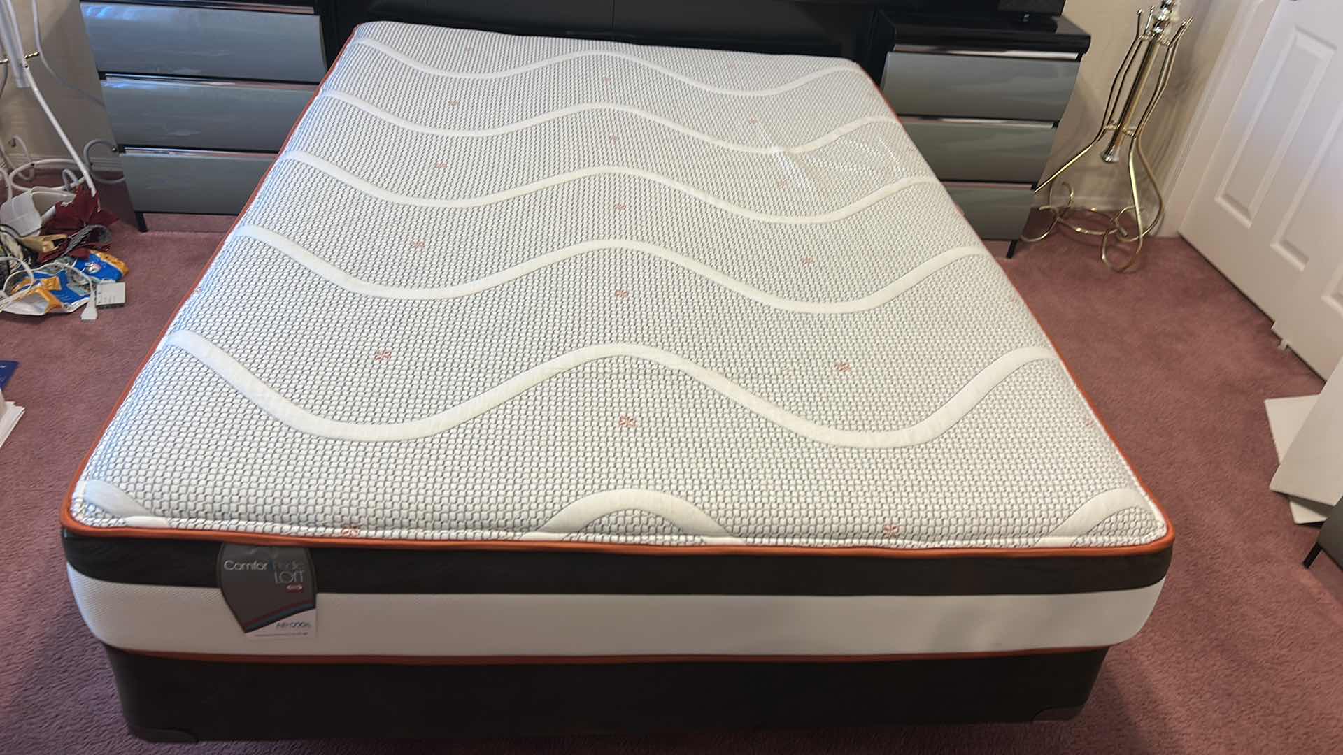 Photo 1 of SIMMONS QUEEN COMFOR/PEDIC LOFT AIR COOL SLEEP SYSTEM