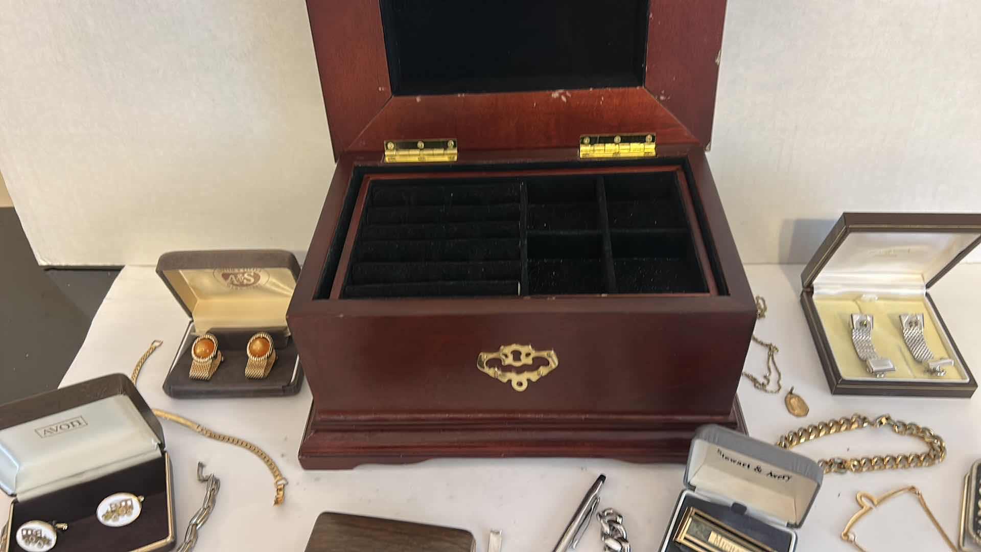 Photo 1 of JEWELRY CASE WITH MENS JEWELRY