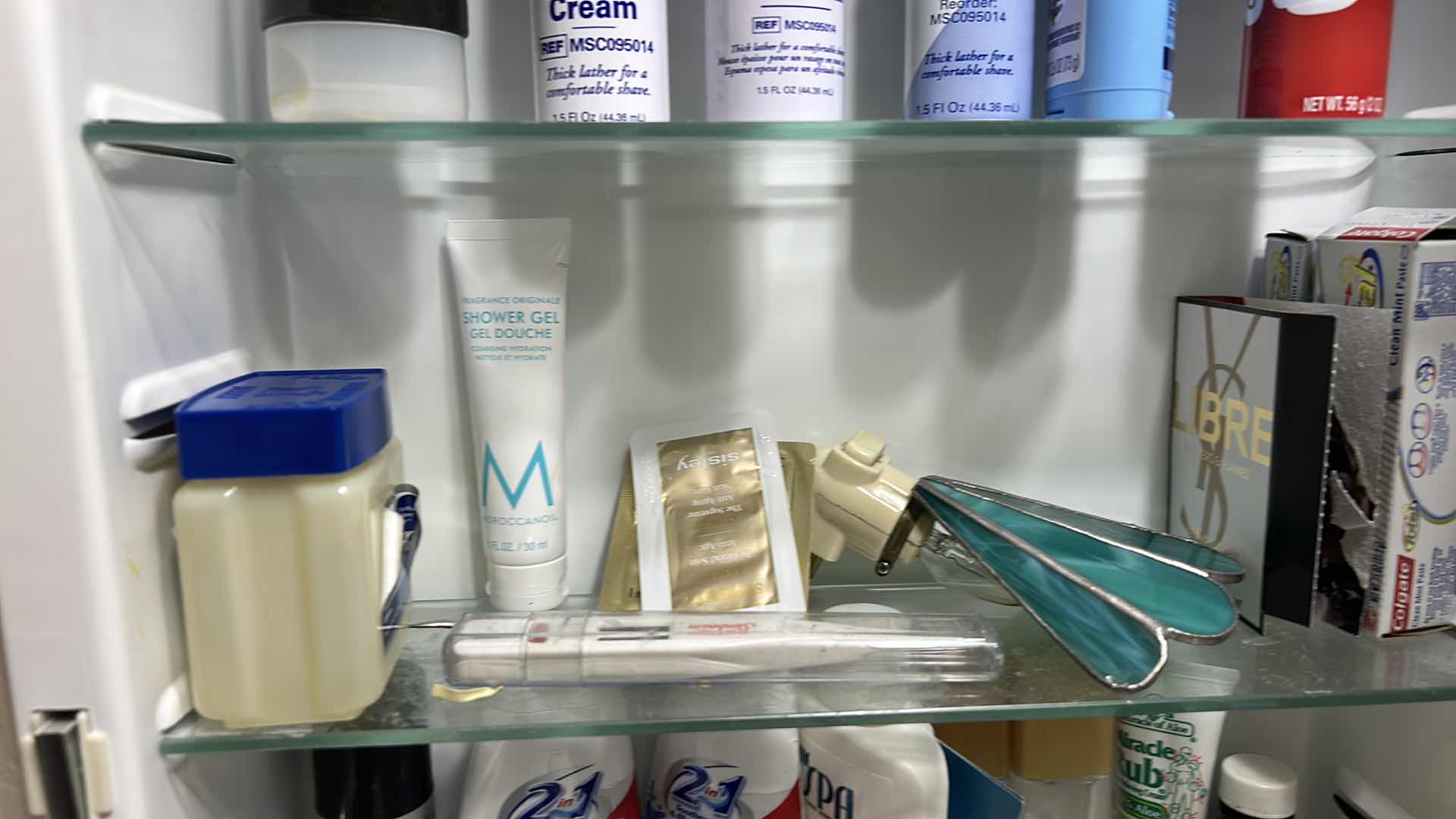 Photo 1 of CONTENTS OF MEDICINE CABINET