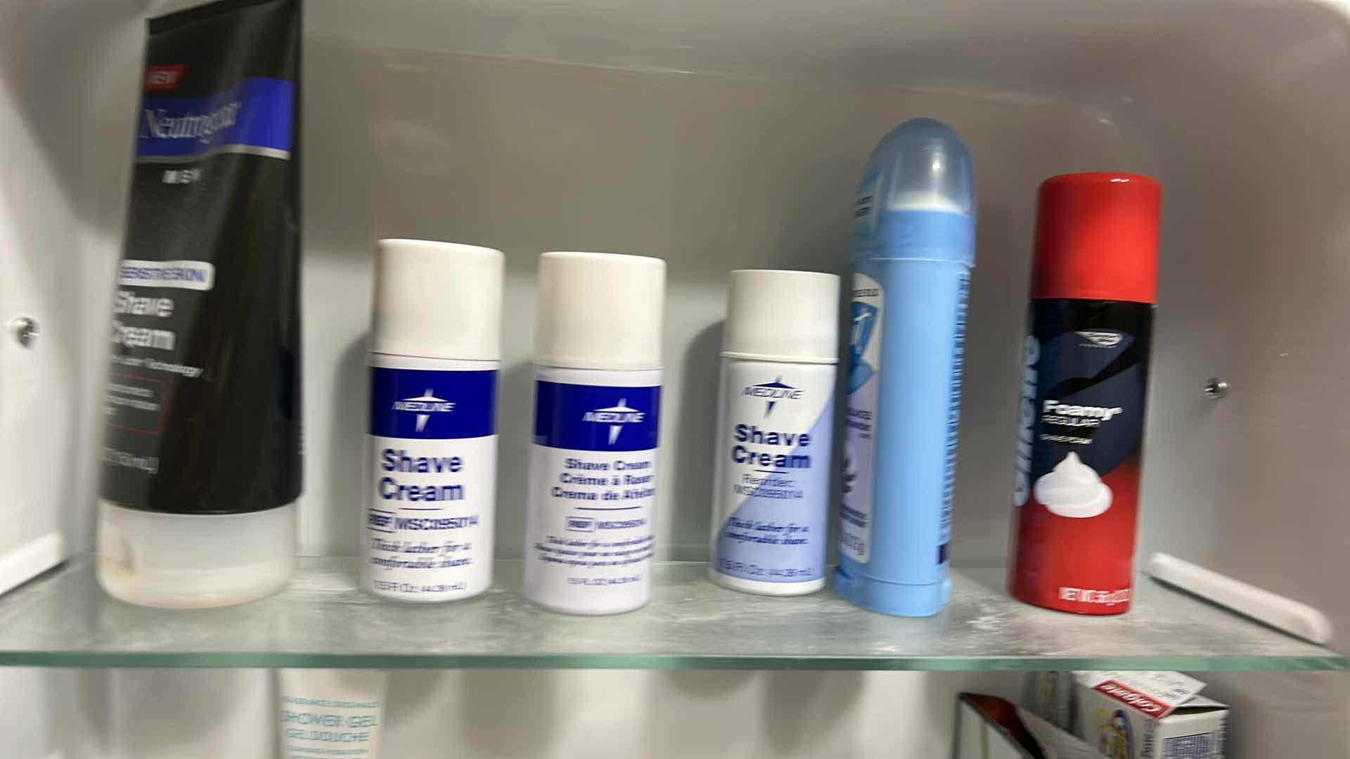 Photo 1 of CONTENTS OF MEDICINE CABINET