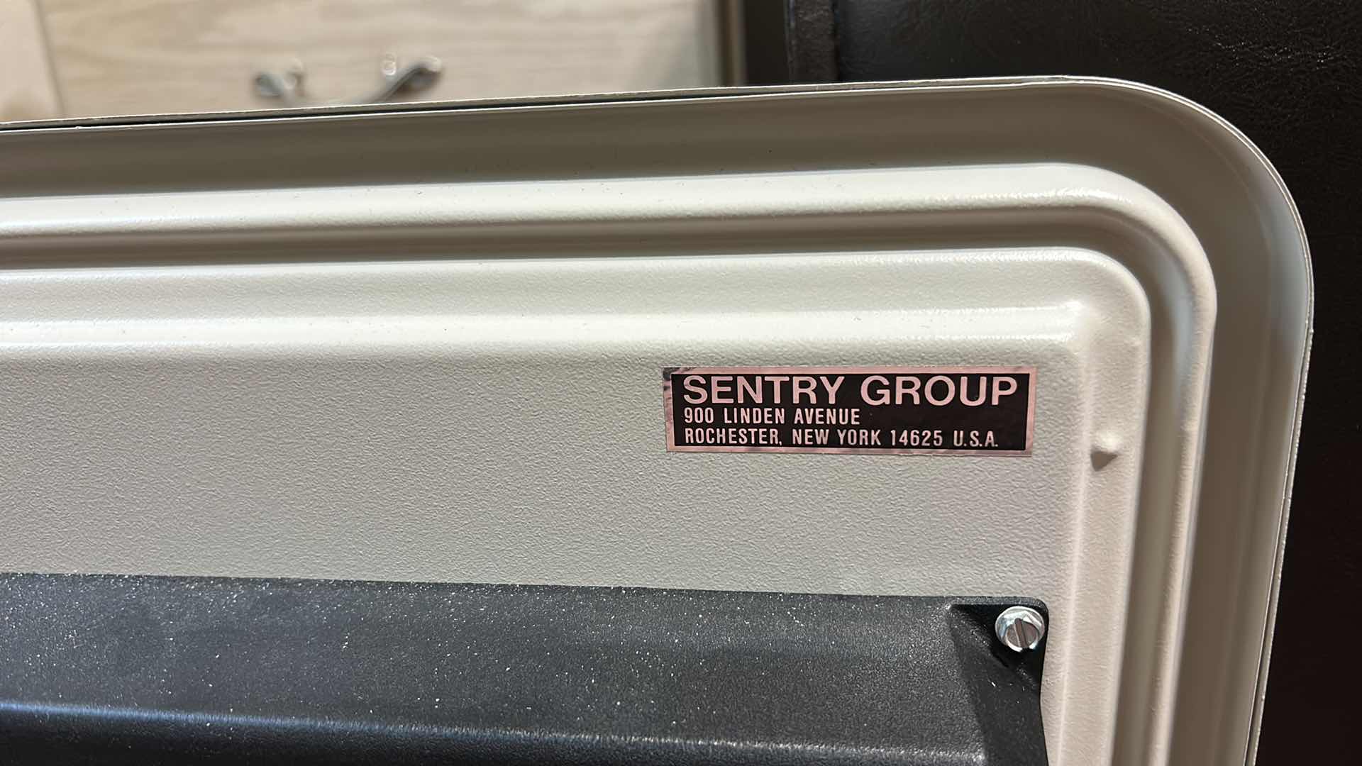 Photo 1 of SENTEX HEAVY METAL SAFE 14“ x 18“ x H17“