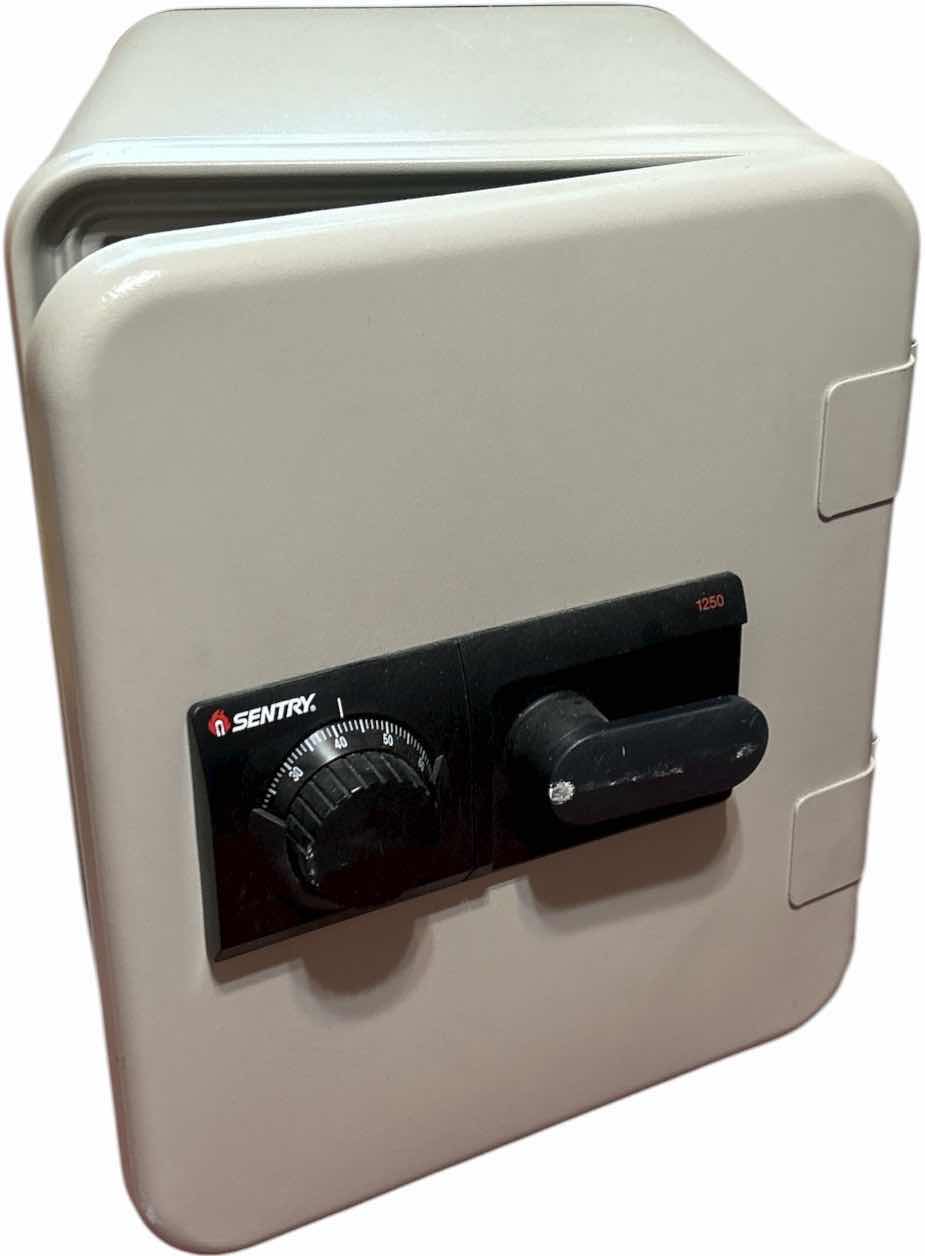 Photo 1 of SENTEX HEAVY METAL SAFE 14“ x 18“ x H17“