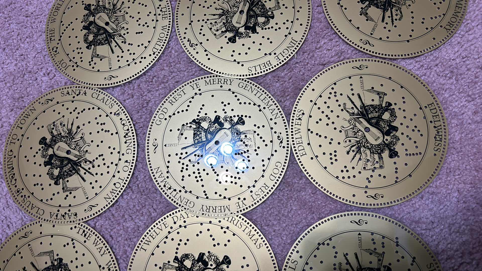 Photo 1 of MUSIC BOX