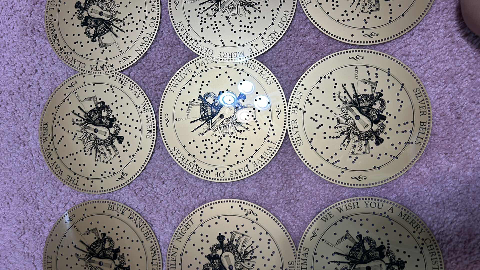 Photo 1 of MUSIC BOX