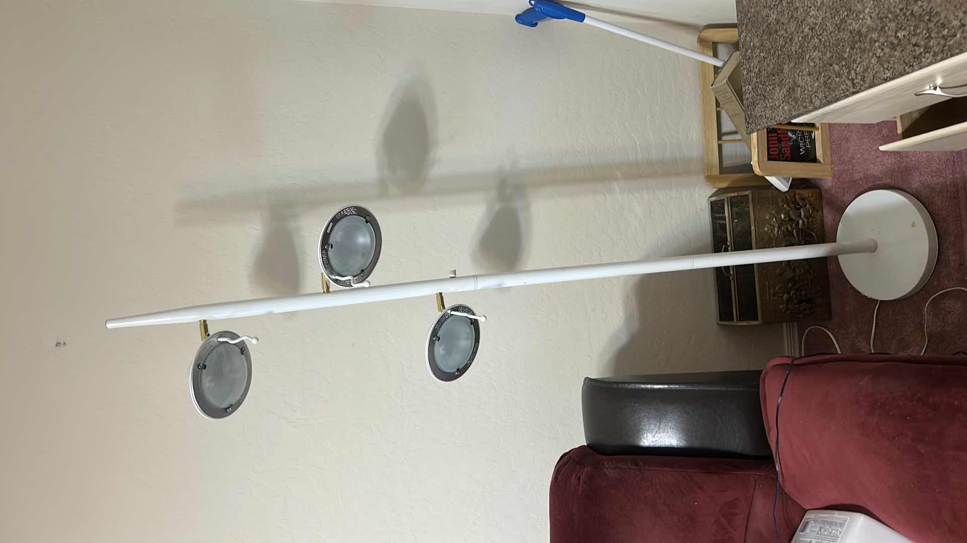 Photo 1 of 2 WHITE METAL ADJUSTABLE FLOOR LAMPS H71”