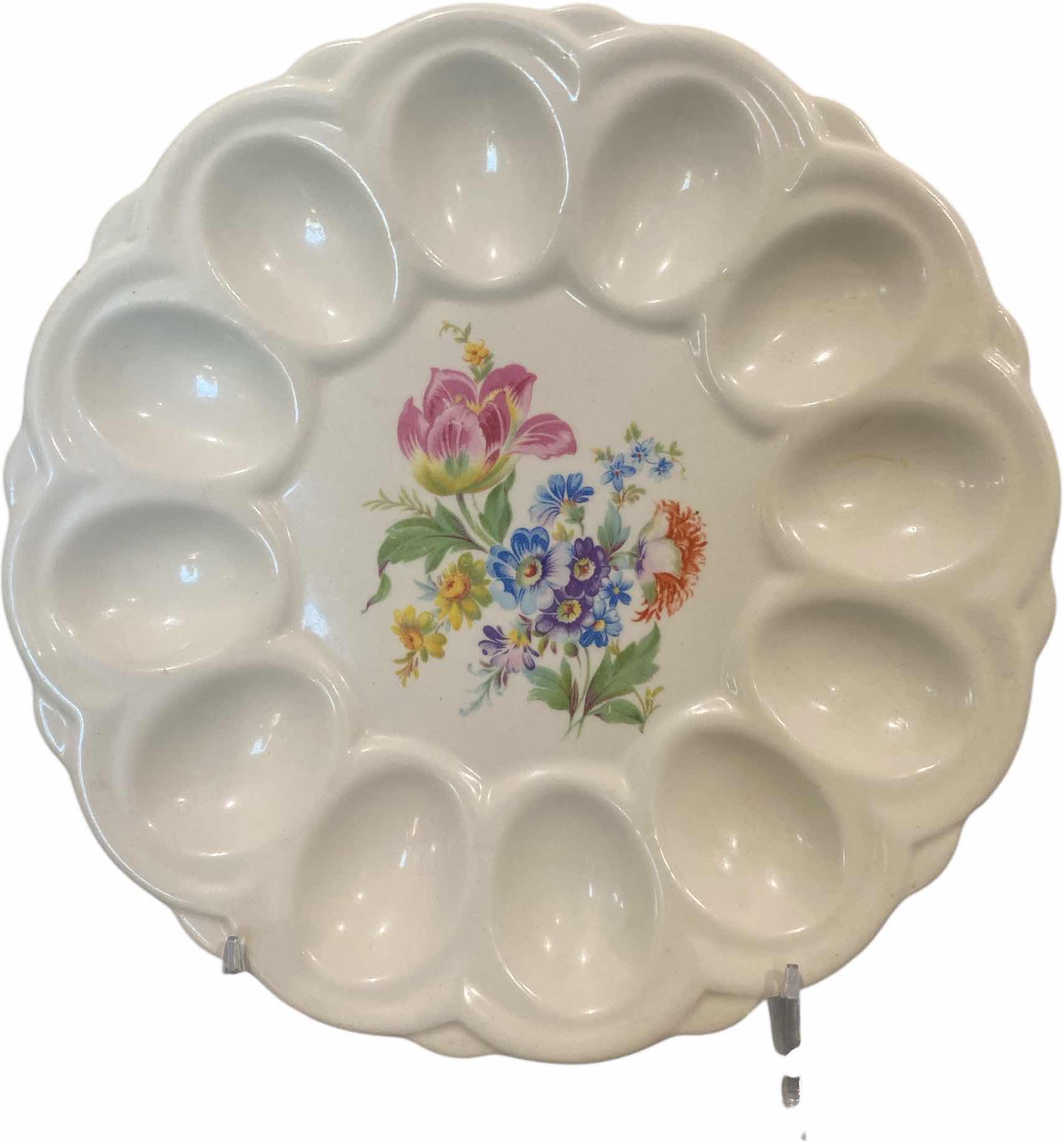 Photo 1 of VINTAGE AMERICAN ART WARE EGG PLATE 9” EST VALUE $35