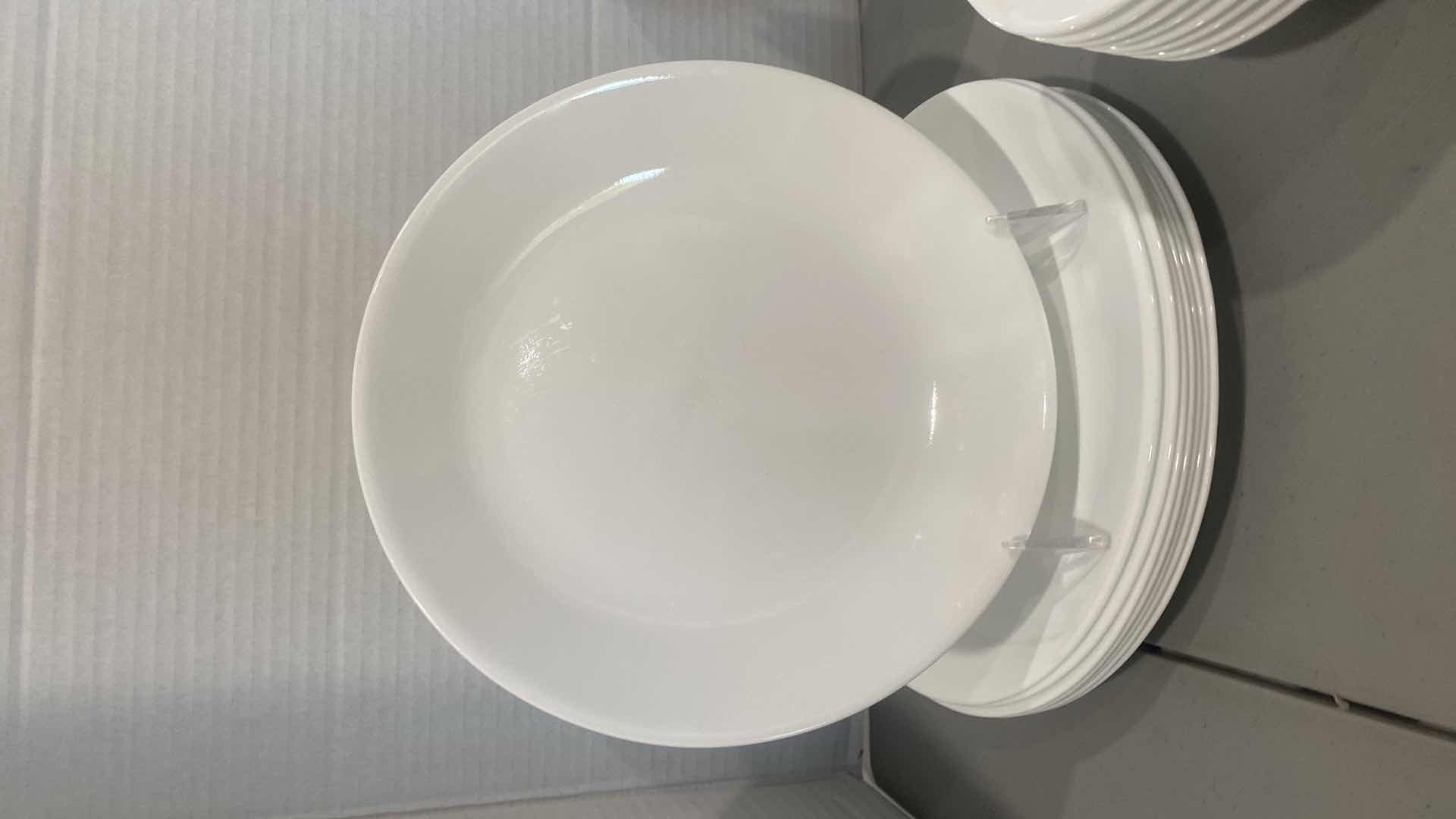 Photo 1 of 24 PIECES CORELLE DINNERWARE