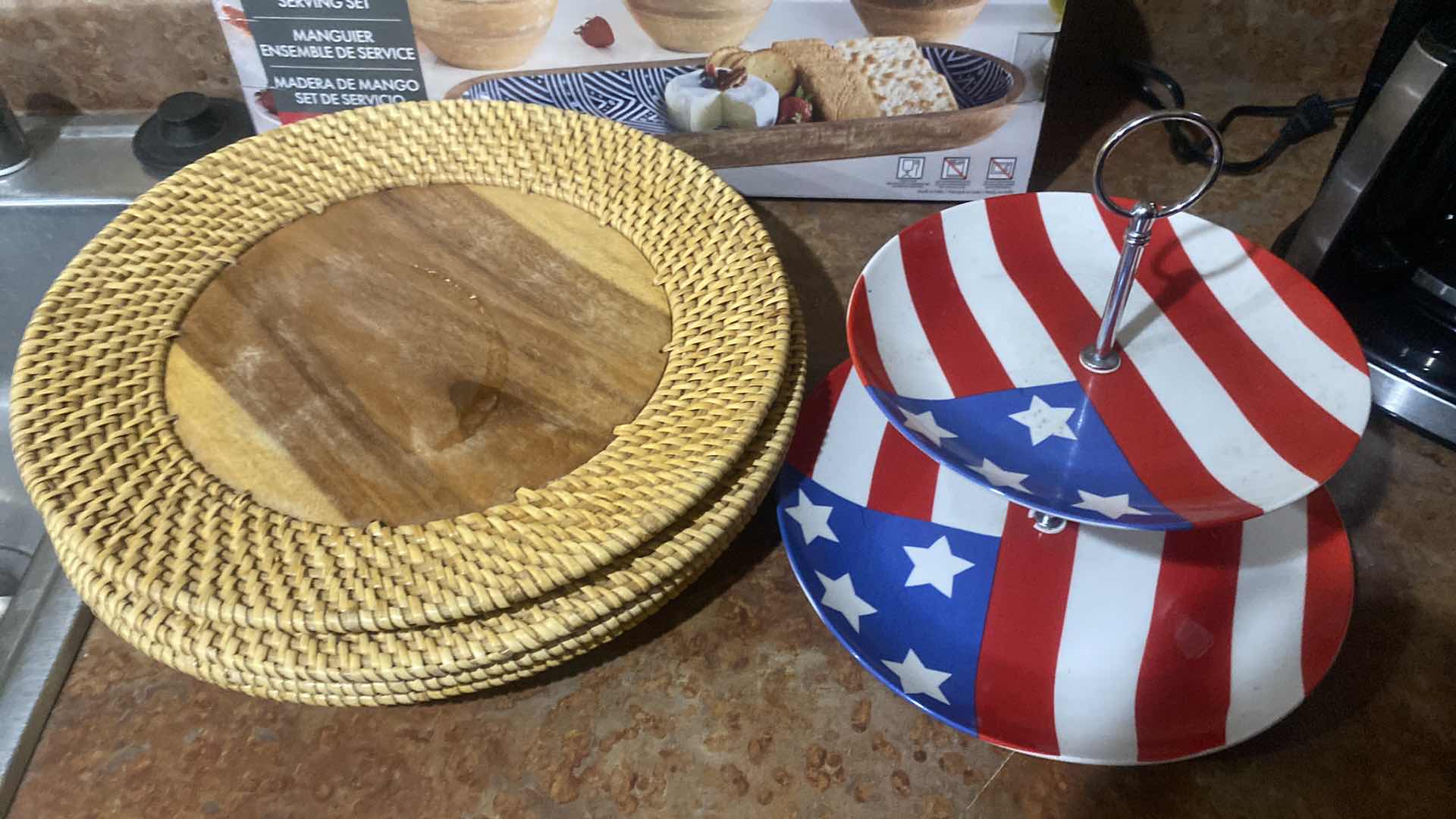 Photo 1 of NEW MANGO SERVING SET, 4 STRAW CHARGERS & 2 TIER PATRIOTIC SERVER
