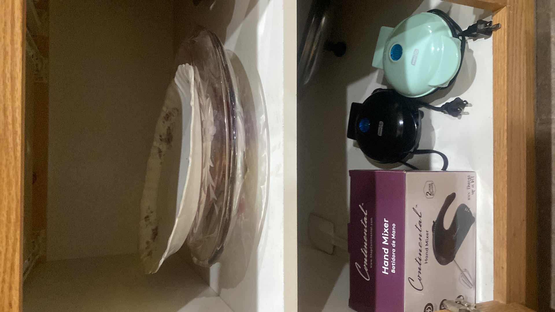 Photo 1 of CONTENTS OF CABINET - 3 PLATTERS & MORE