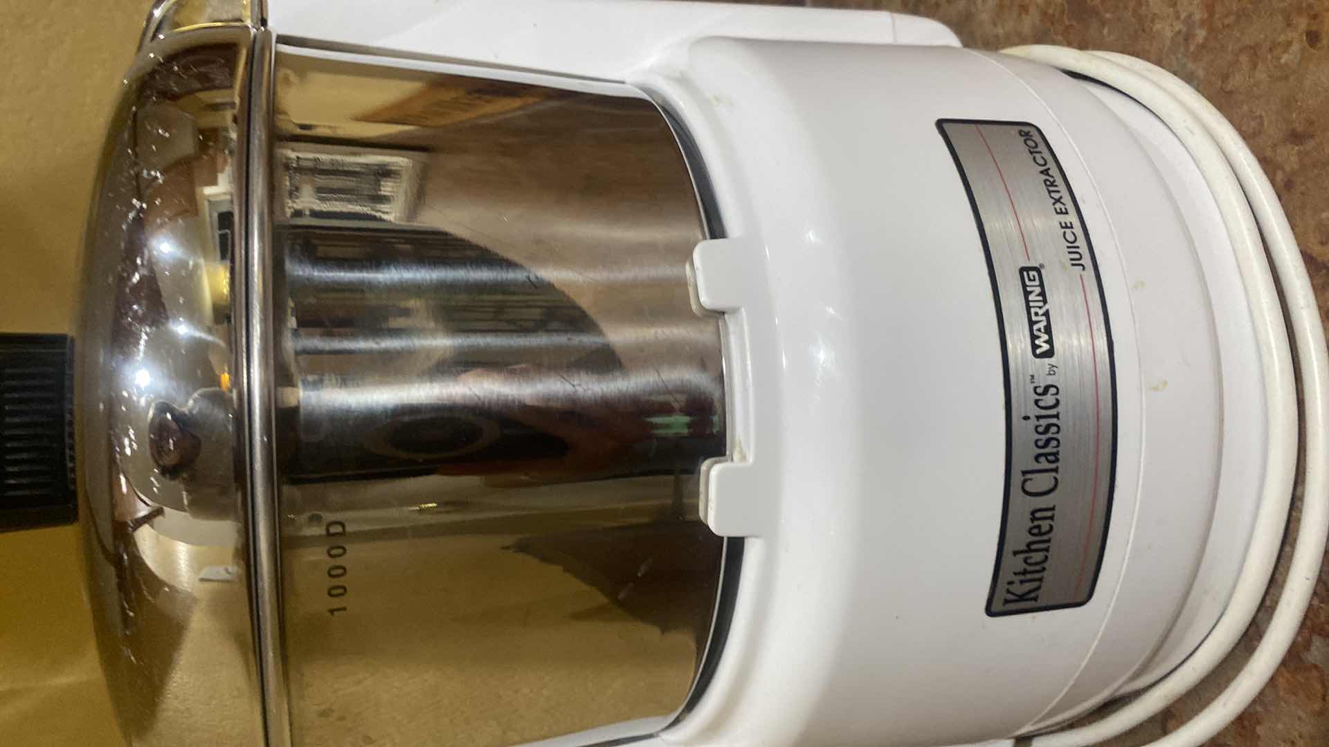 Photo 1 of WARING JUICE EXTRACTOR