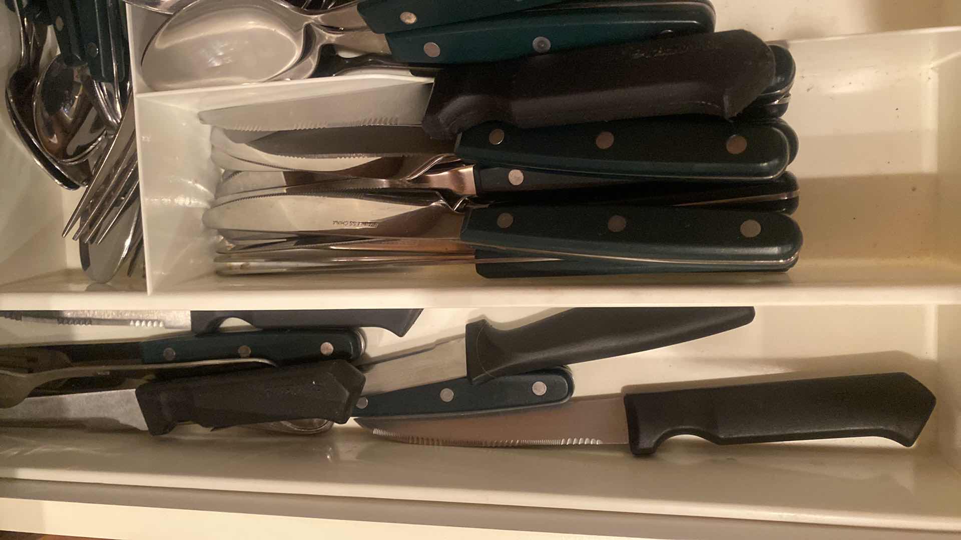 Photo 1 of CONTENTS OF DRAWER - SILVERWARE