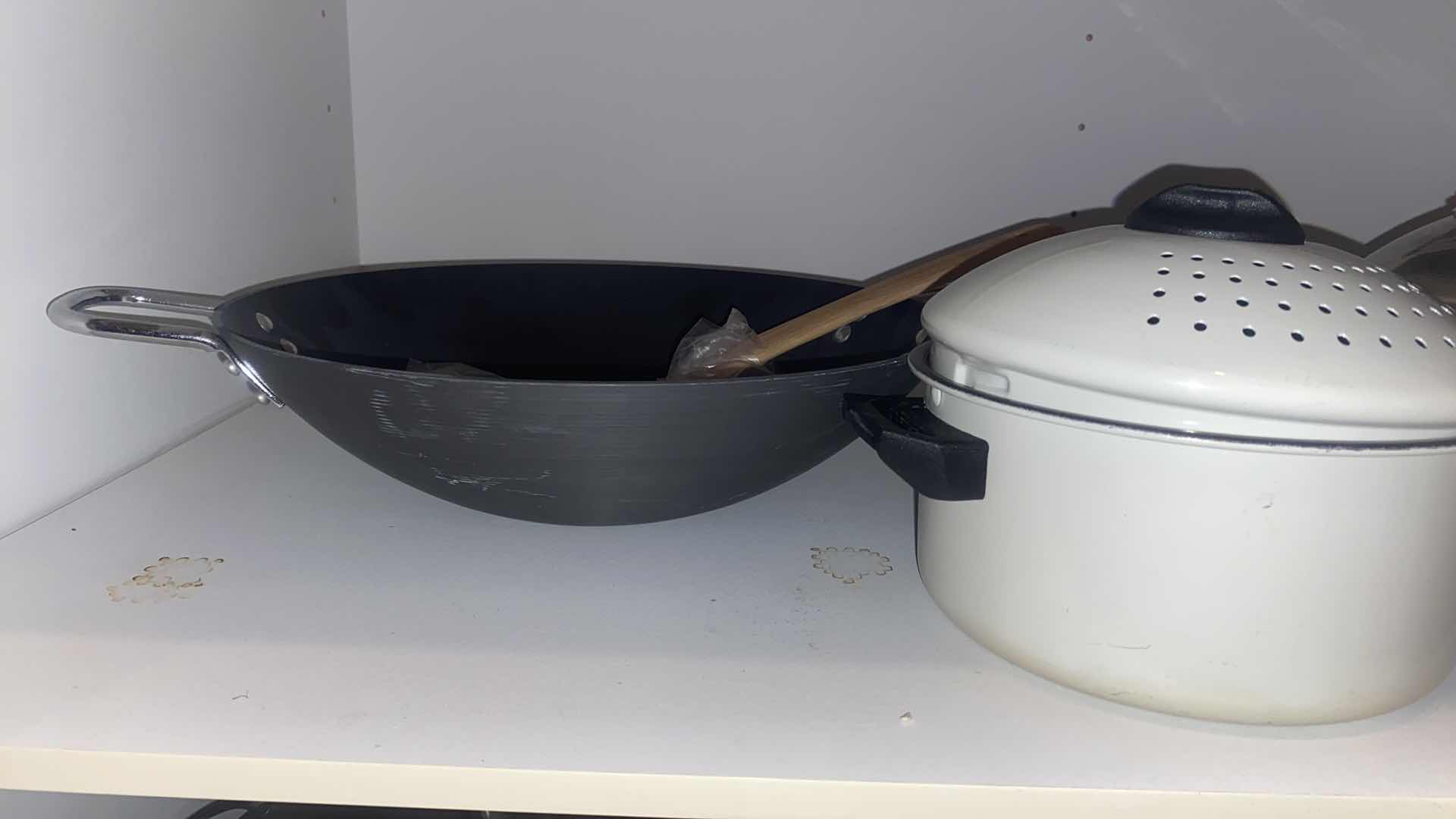 Photo 1 of CONTENTS OF CABINET - POTS & PANS