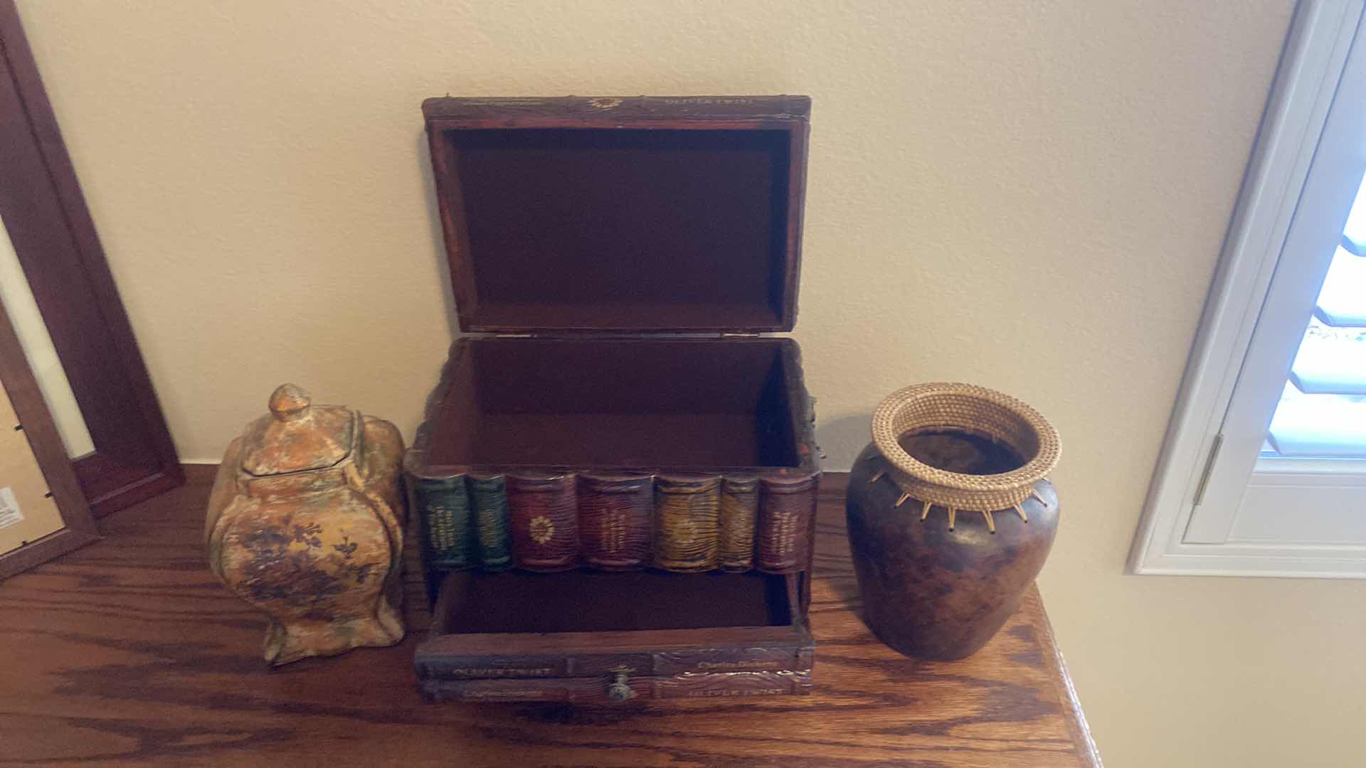 Photo 1 of 3-DECOR VASES & WOOD BOX 12” x 8” H10 1/2”