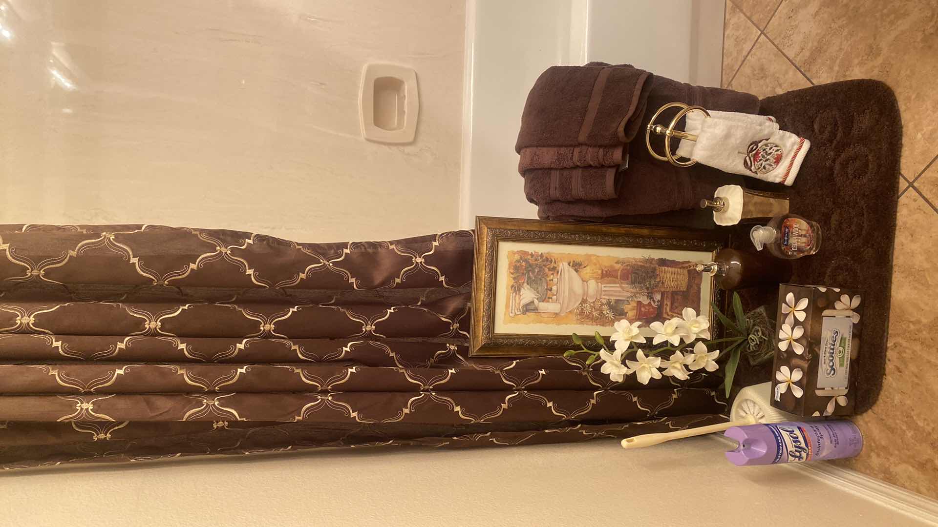 Photo 1 of 11- BATH DECOR & CLEANING- SHOWER CURTAIN & ROD TOWELS FLORAL BATH ARTWORK 11 1/2” x 24”