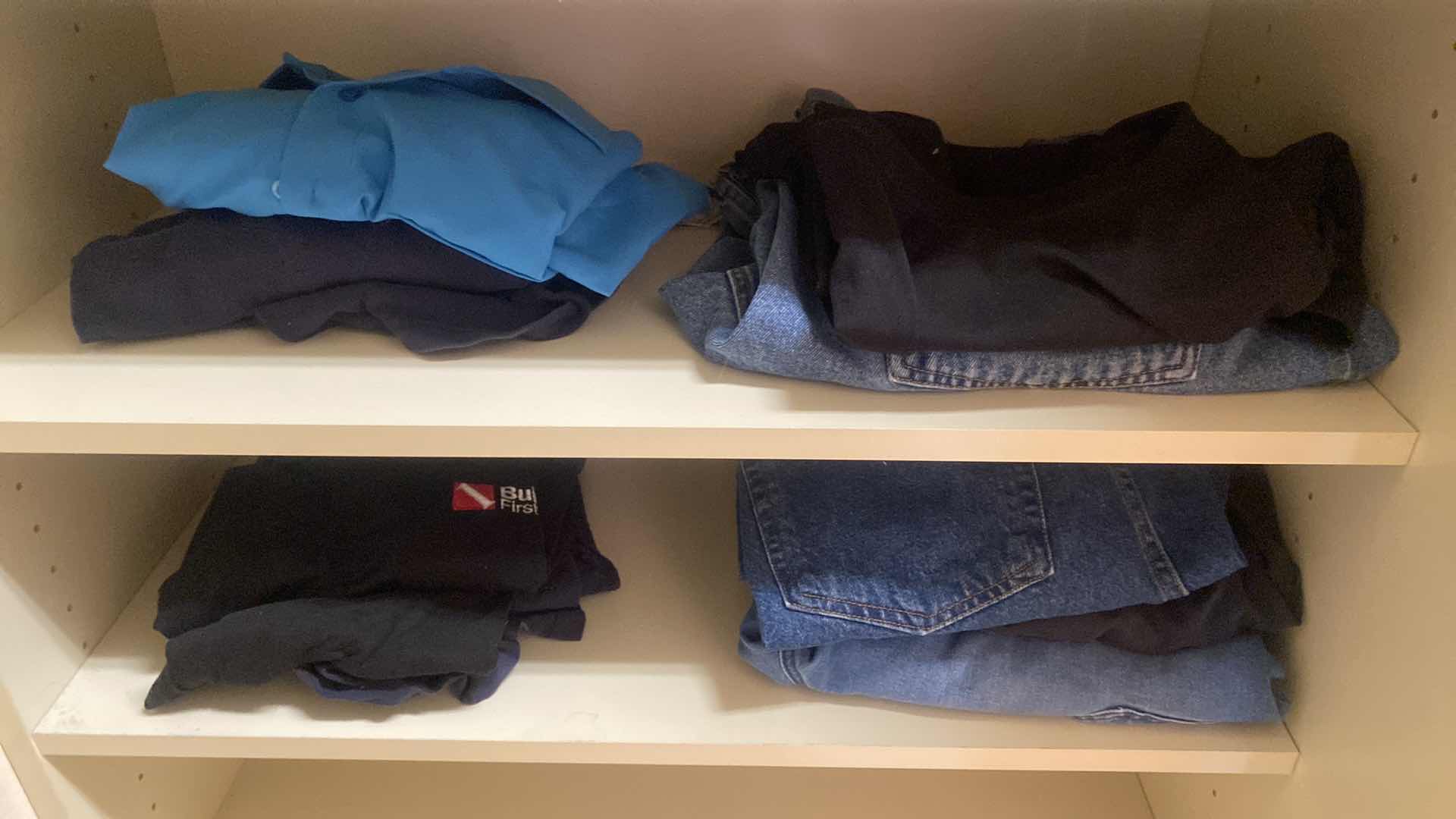 Photo 1 of 6 SHELFS MENS SIZE 2 XL & XL CLOTHING