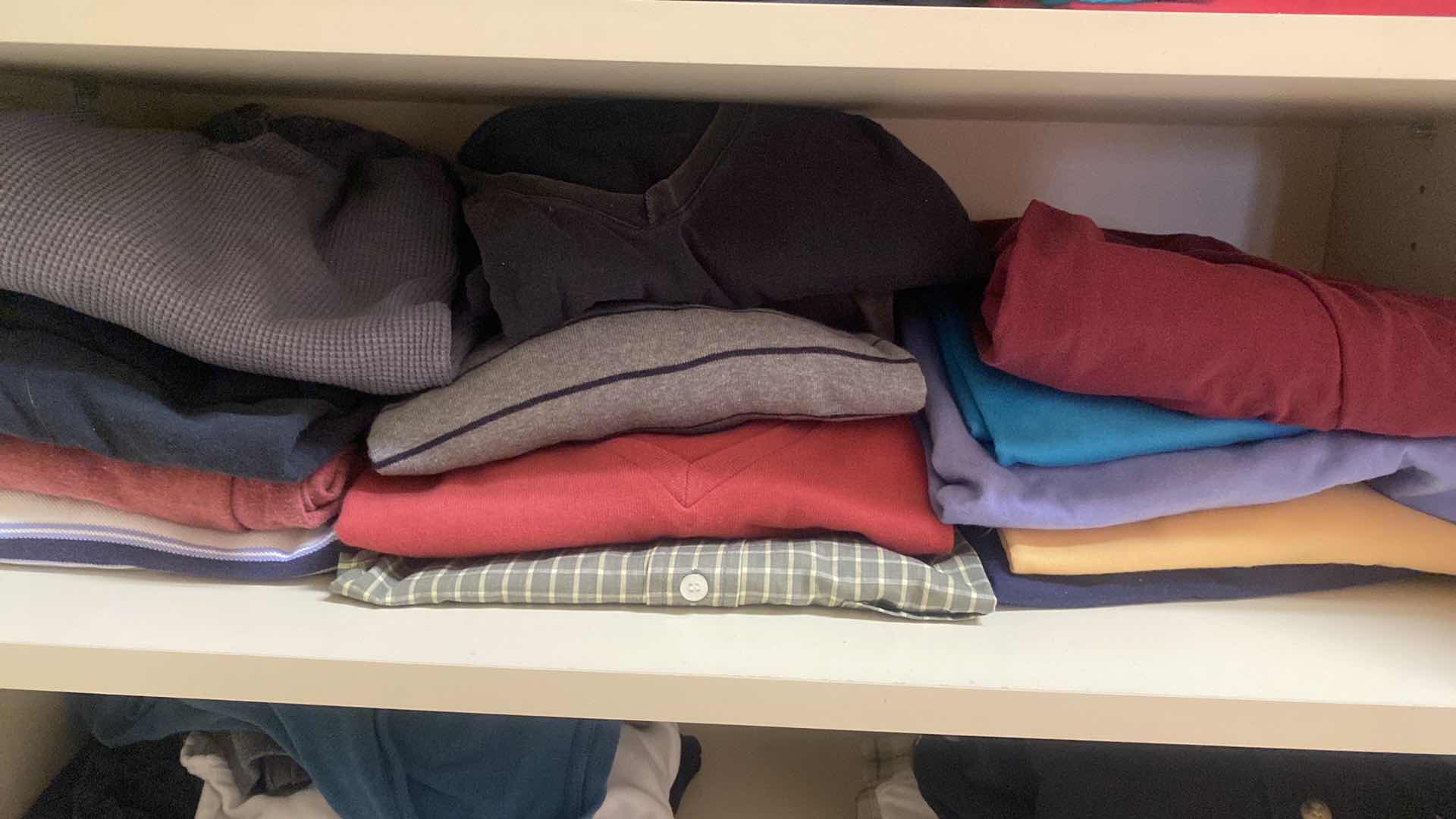 Photo 1 of 6 SHELFS MENS SIZE 2 XL & XL CLOTHING