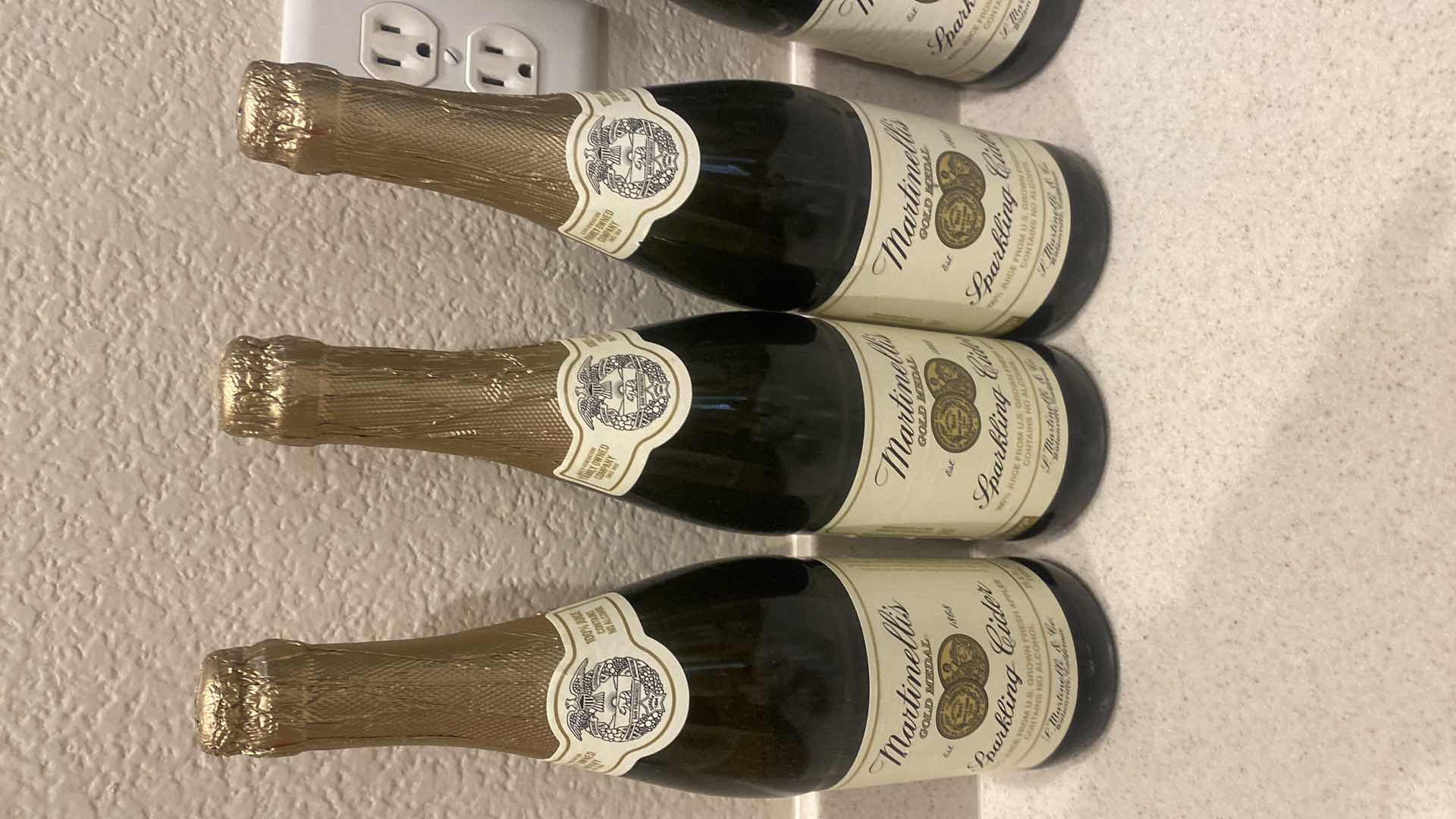 Photo 1 of 6-BOTTLES SPARKLING CIDER