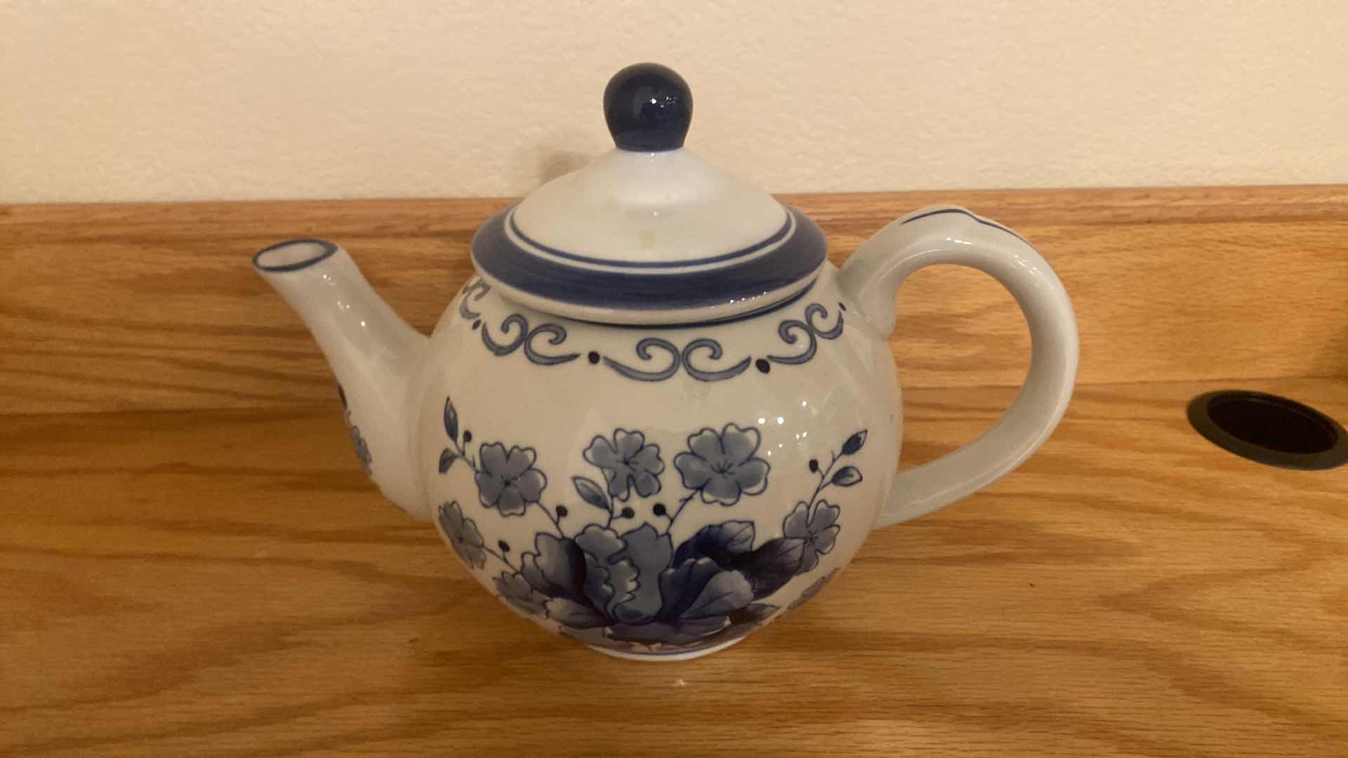 Photo 1 of BLUE FLORAL 5 PIECE TEA SET