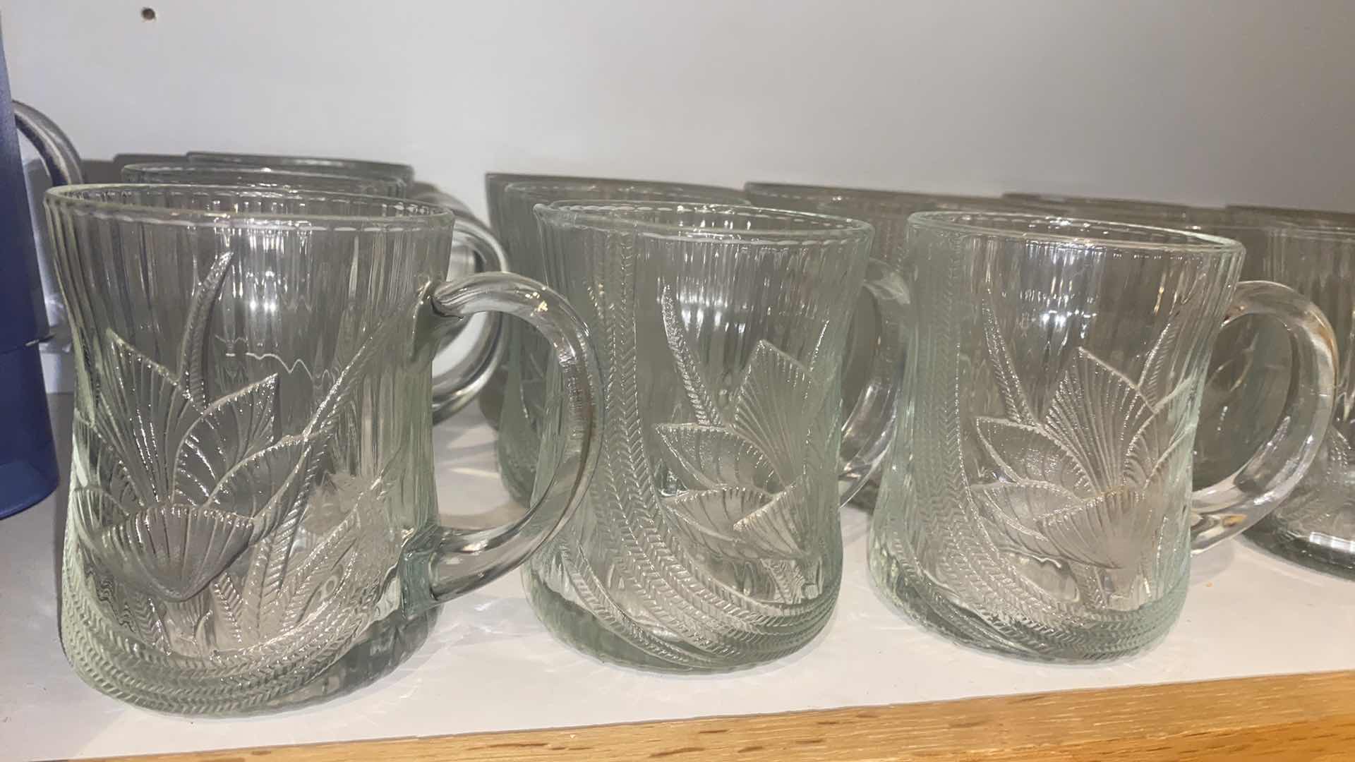 Photo 1 of 14-ARCOROC CANTERBURY CROCUS MUGS (dinner plates, salad plates and bowls available sold separately) EST VALUE $280