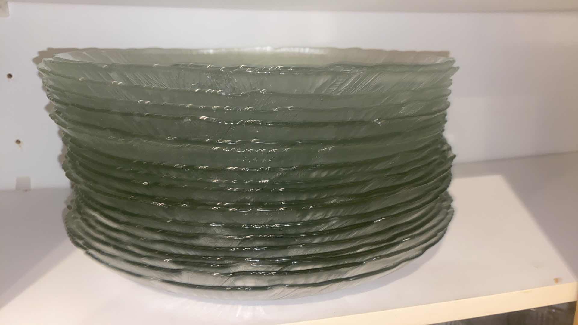 Photo 1 of 19-ARCOROC CANTERBURY CROCUS DINNER PLATES 11” (mugs, plates, salad, plates, and bowls. Also available sold separately) EST VALUE $300