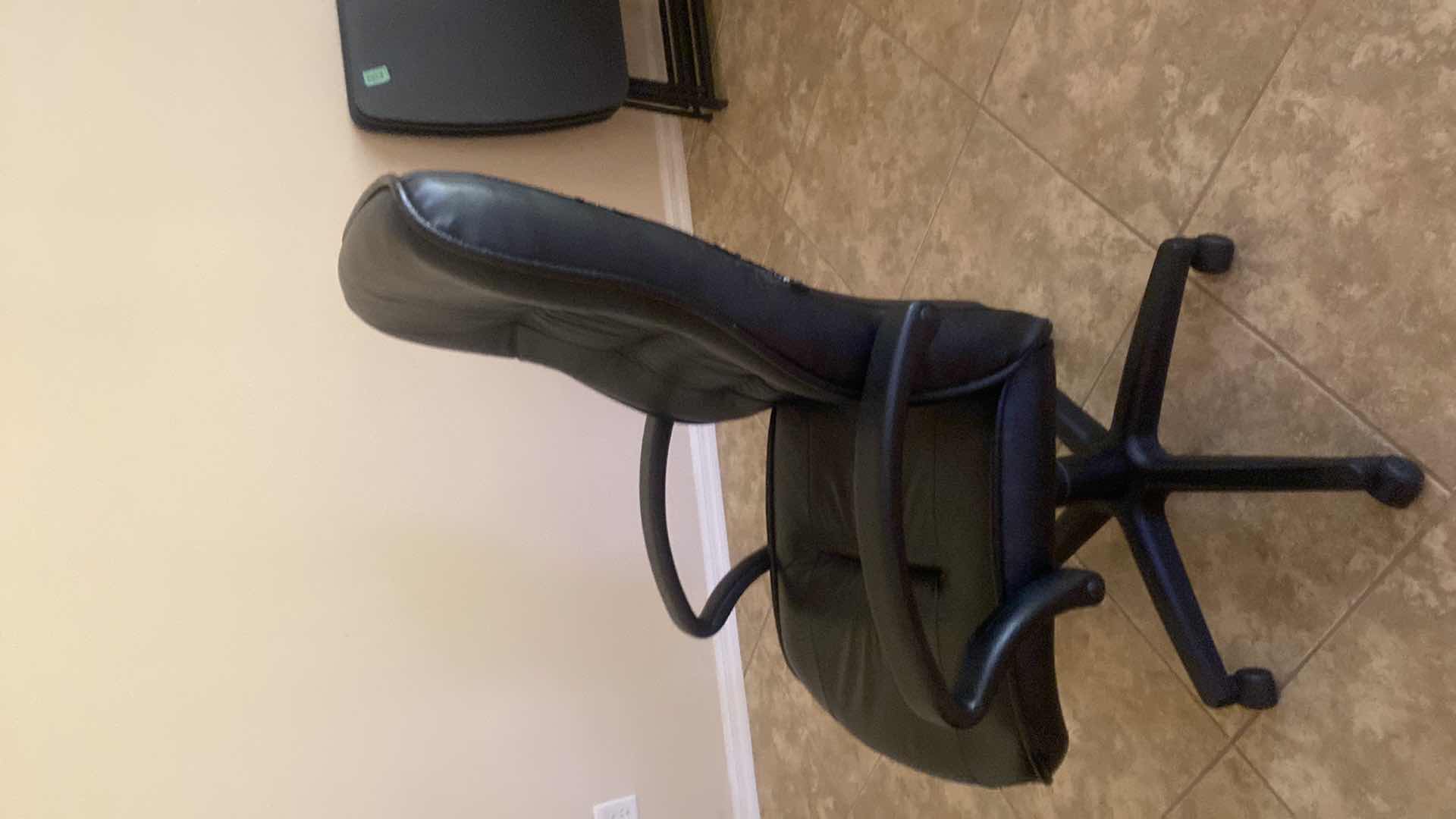 Photo 1 of BLACK OFFICE CHAIR WITH WHEELS
