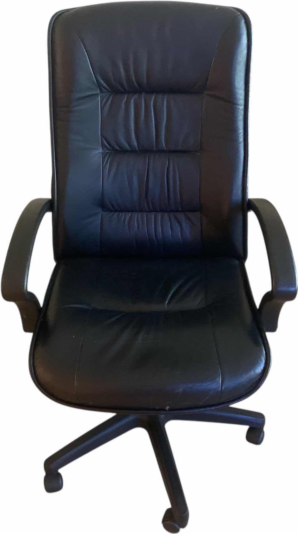 Photo 1 of BLACK OFFICE CHAIR WITH WHEELS
