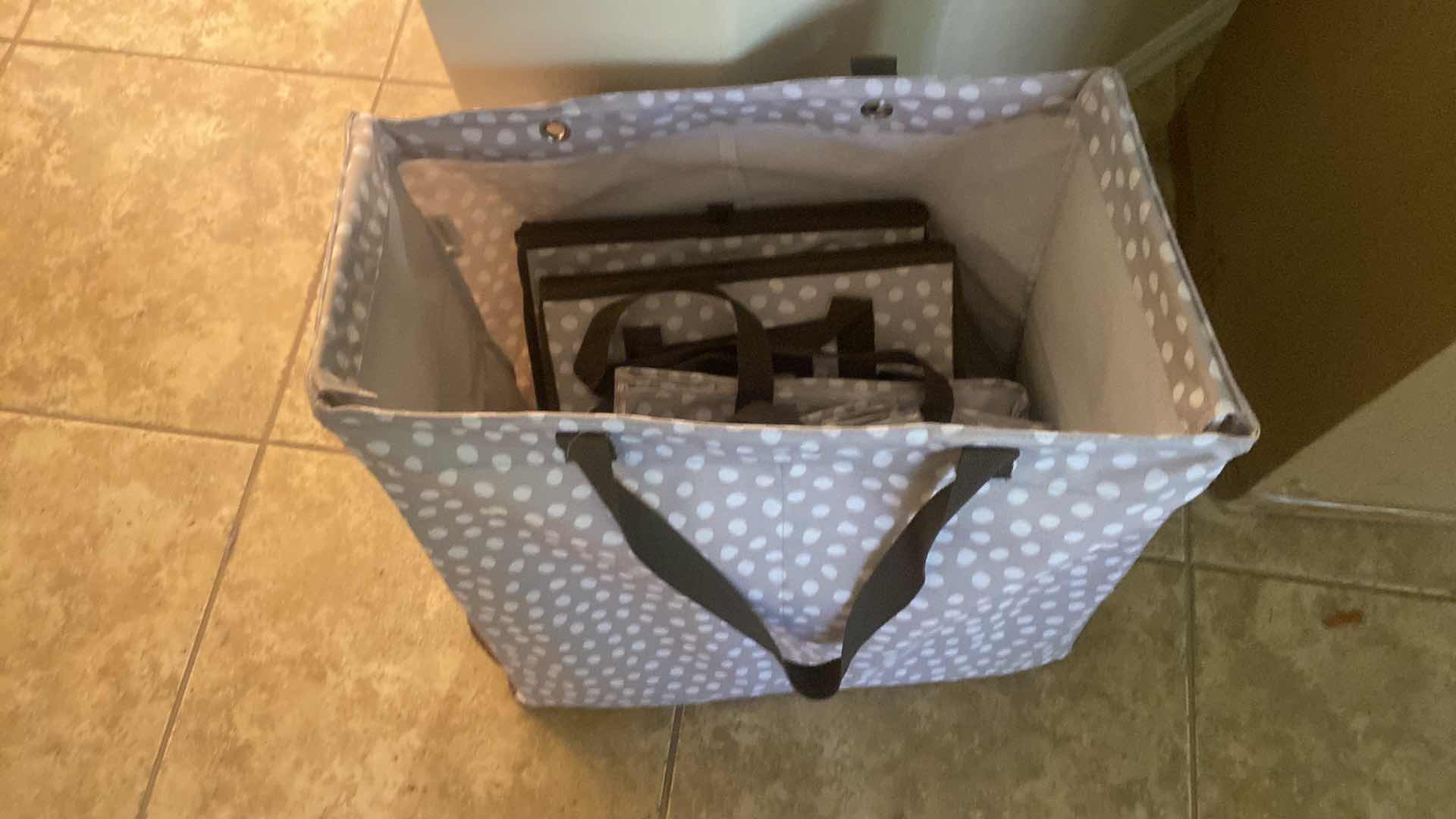 Photo 1 of 5-THIRTY ONE COLLAPSABLE STORAGE BAGS