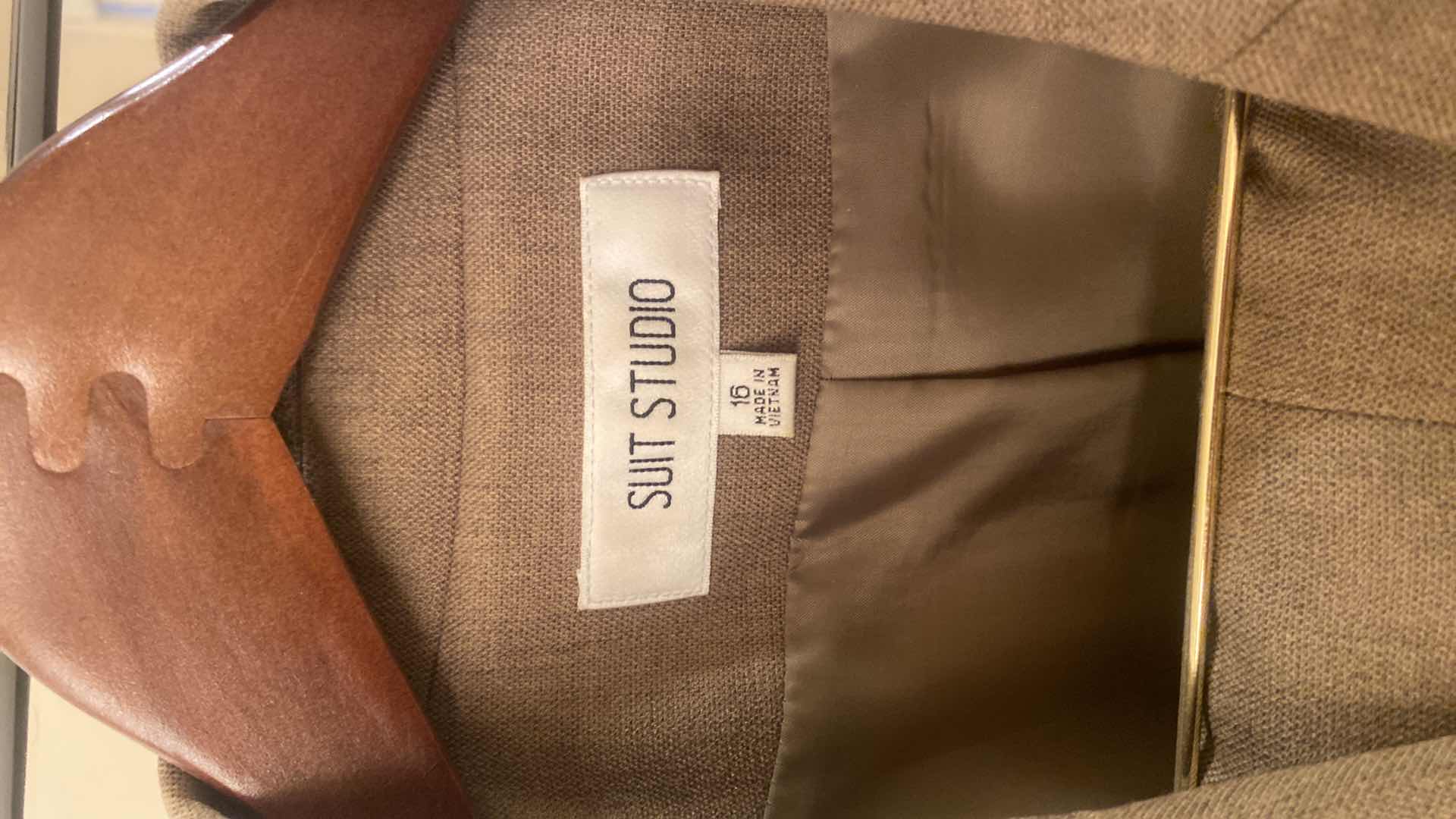 Photo 1 of 3-WOMENS SIZE 16 SUITS LIZ CLAIBORNE, SUIT STUDIO & ALFRED DUNNER