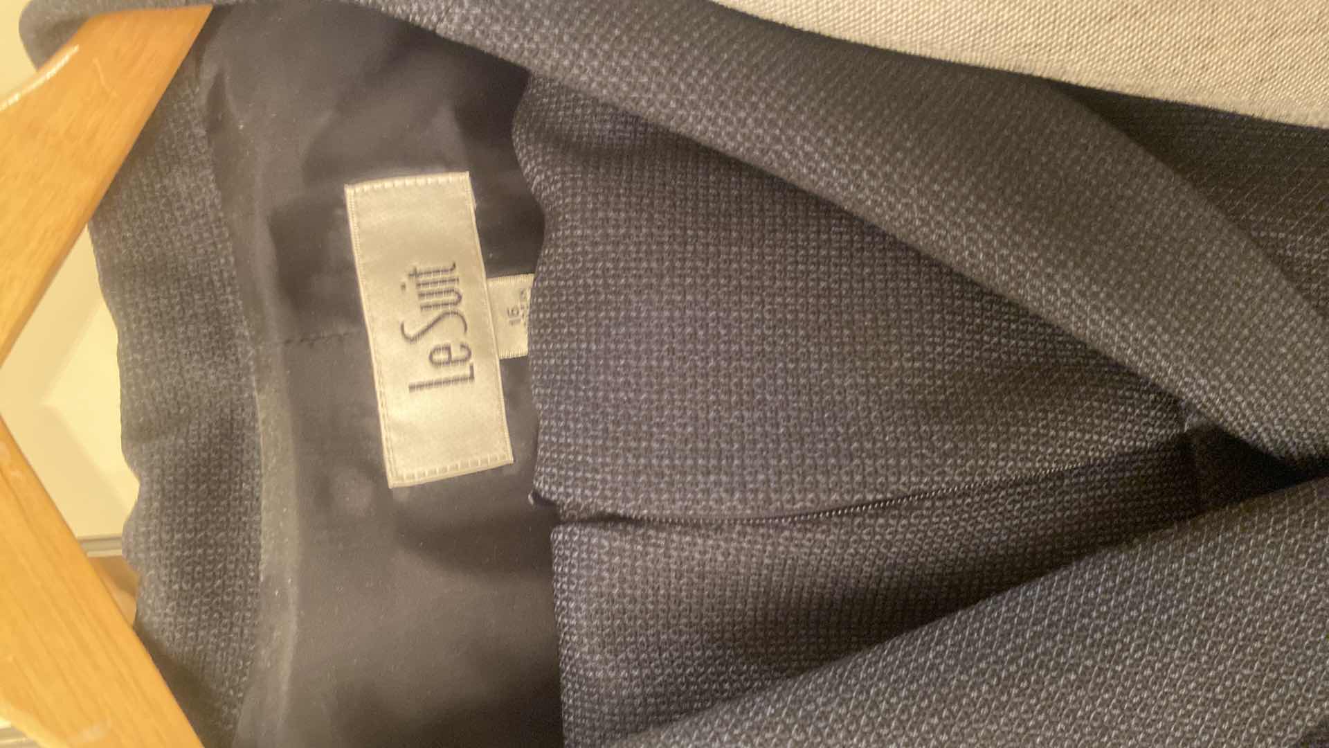 Photo 1 of 3-WOMENS SIZE 16 SUITS LE SUIT, SUIT STUDIO & EVAN-PICONE