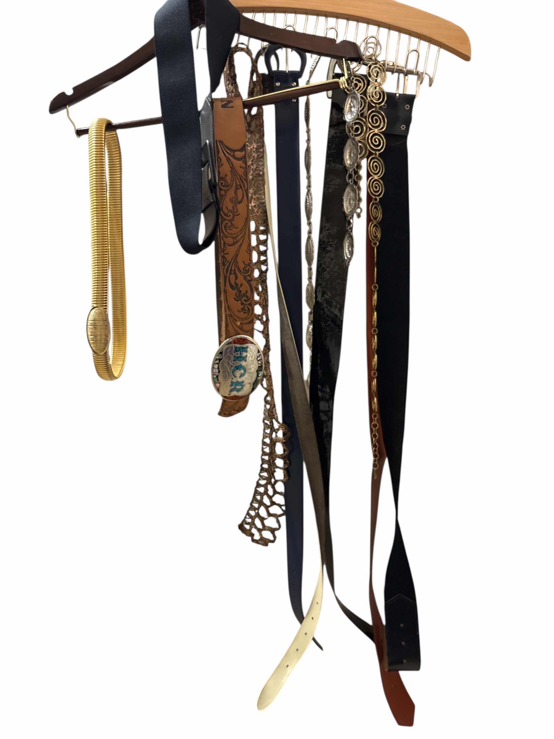 Photo 1 of (11)PCS WOMENS BELT