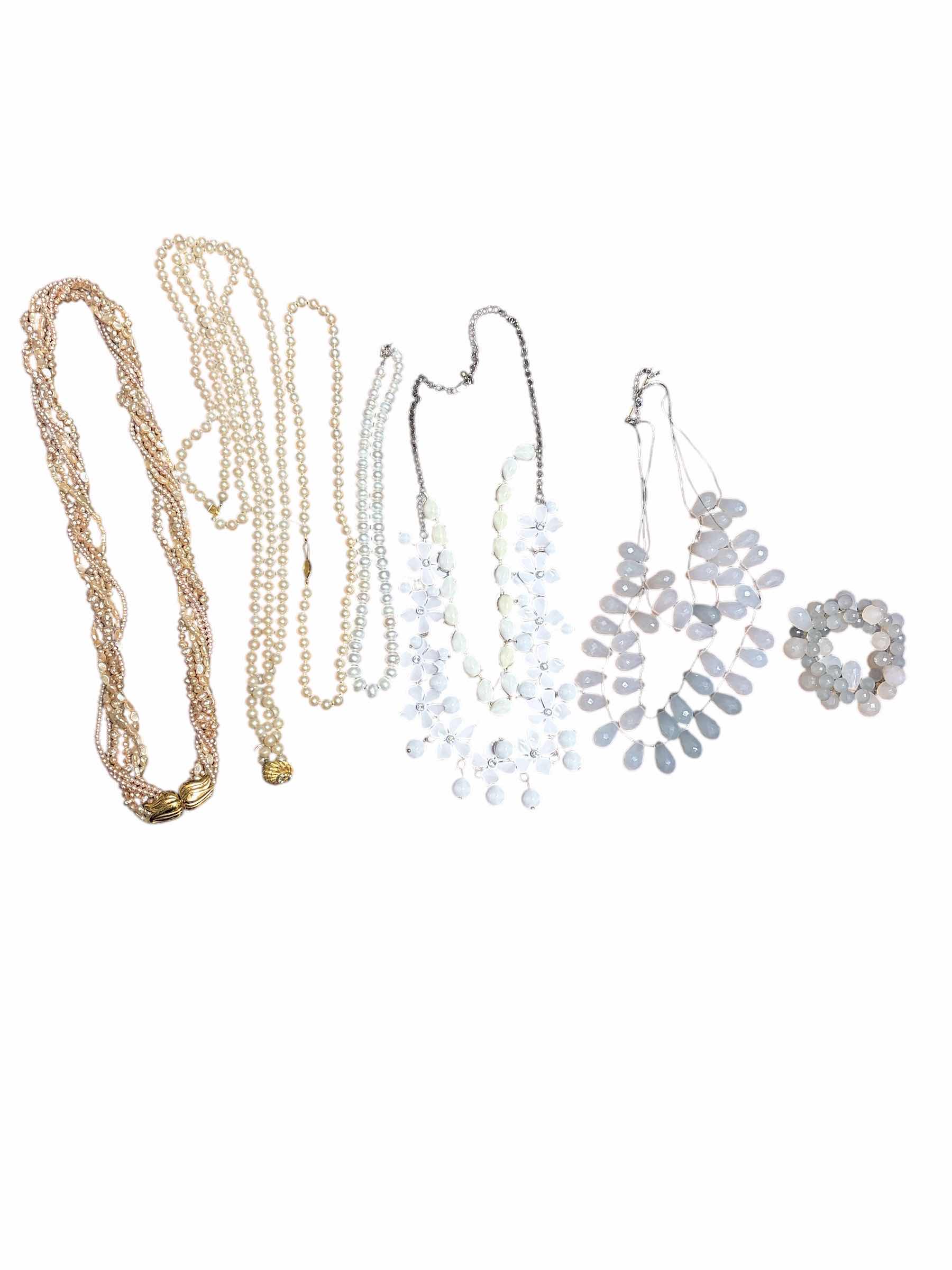 Photo 1 of (7)PCS FASION JEWELRY