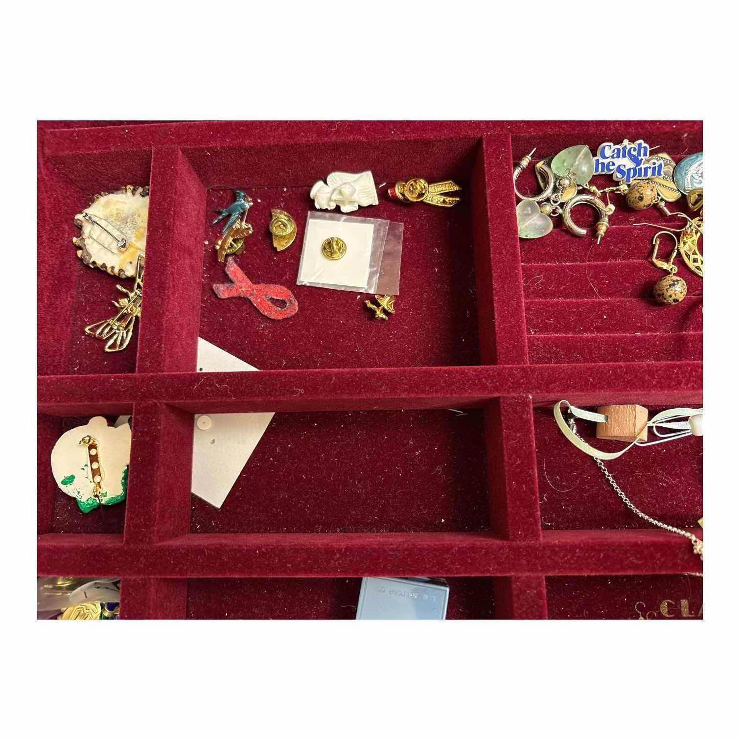 Photo 1 of FASHION JEWELRY