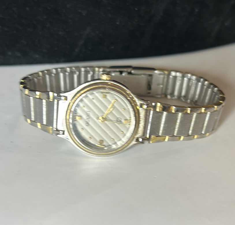 Photo 1 of WOMENS GUCCI WATCH
