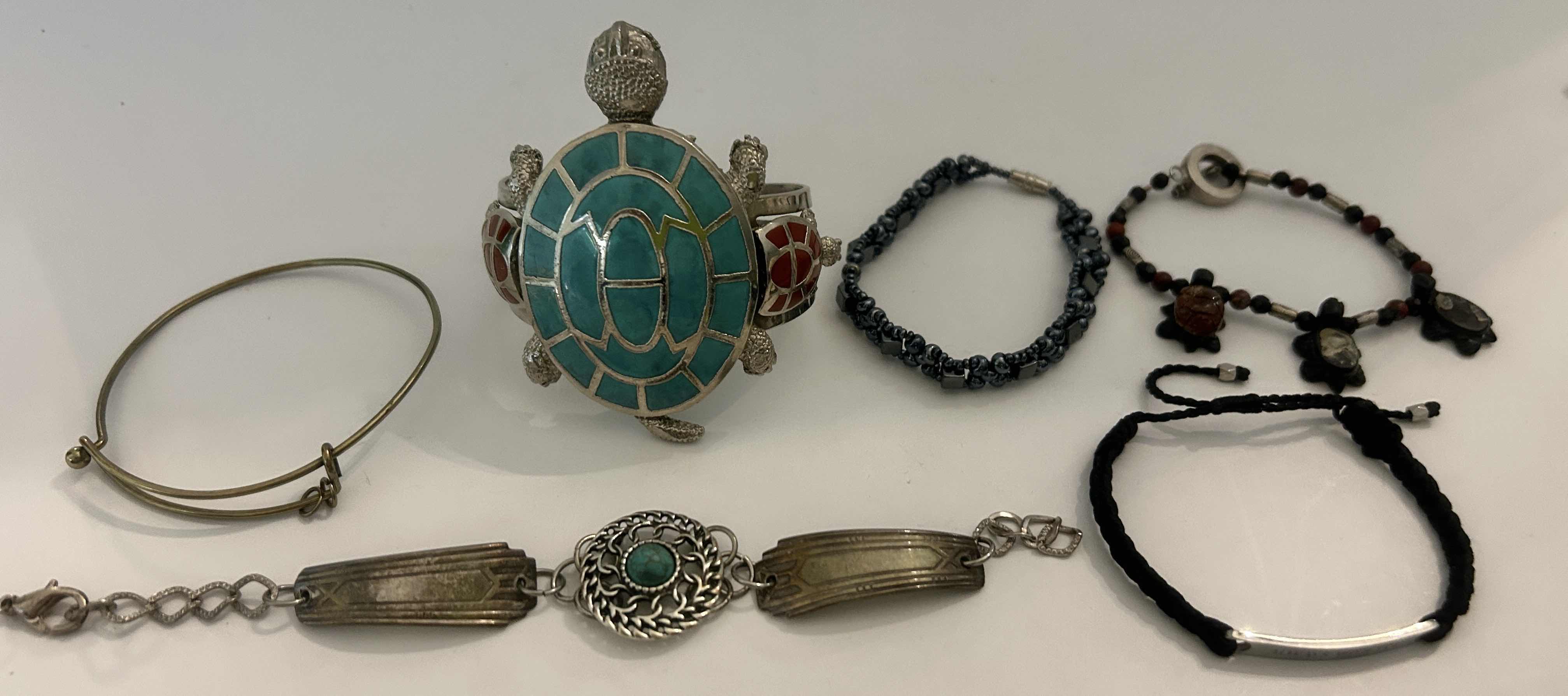 Photo 1 of 6 WOMENS BRACELETS