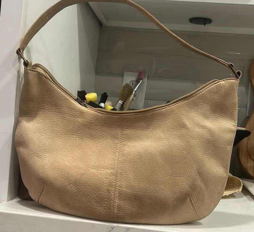 Photo 1 of 4 WOMENS HANDBAGS & TOTES