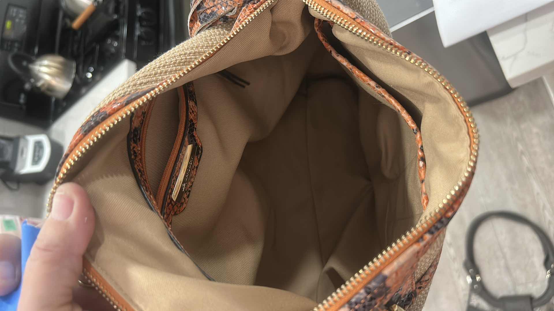 Photo 1 of VINTAGE HANDBAG