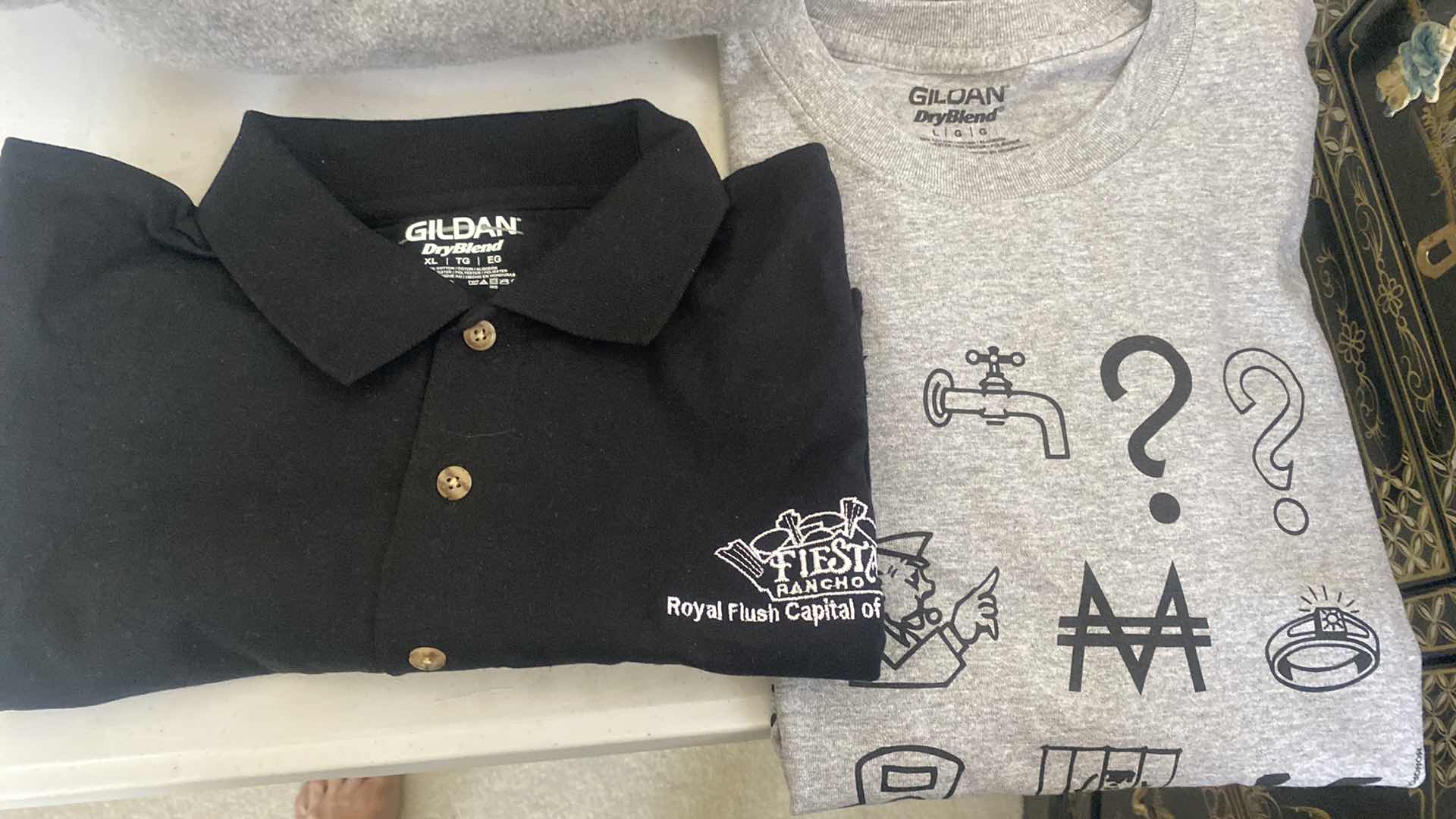 Photo 1 of 9 - MENS CASINO GIVE AWAY SHIRTS & JACKETS SIZES LARGE & X-LARGE