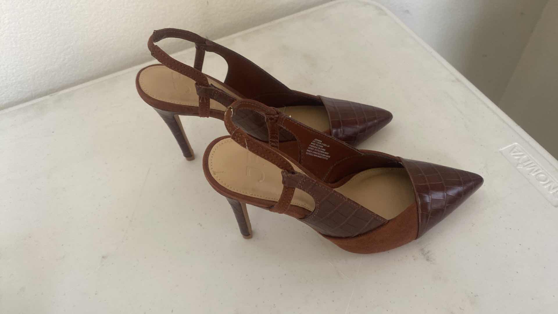 Photo 1 of WOMENS DRESS STILETTOS SIZE 7 1/2